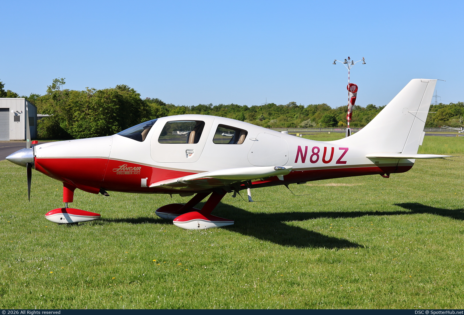 Photo of N8UZ - Lancair Columbia 350 operated by Private