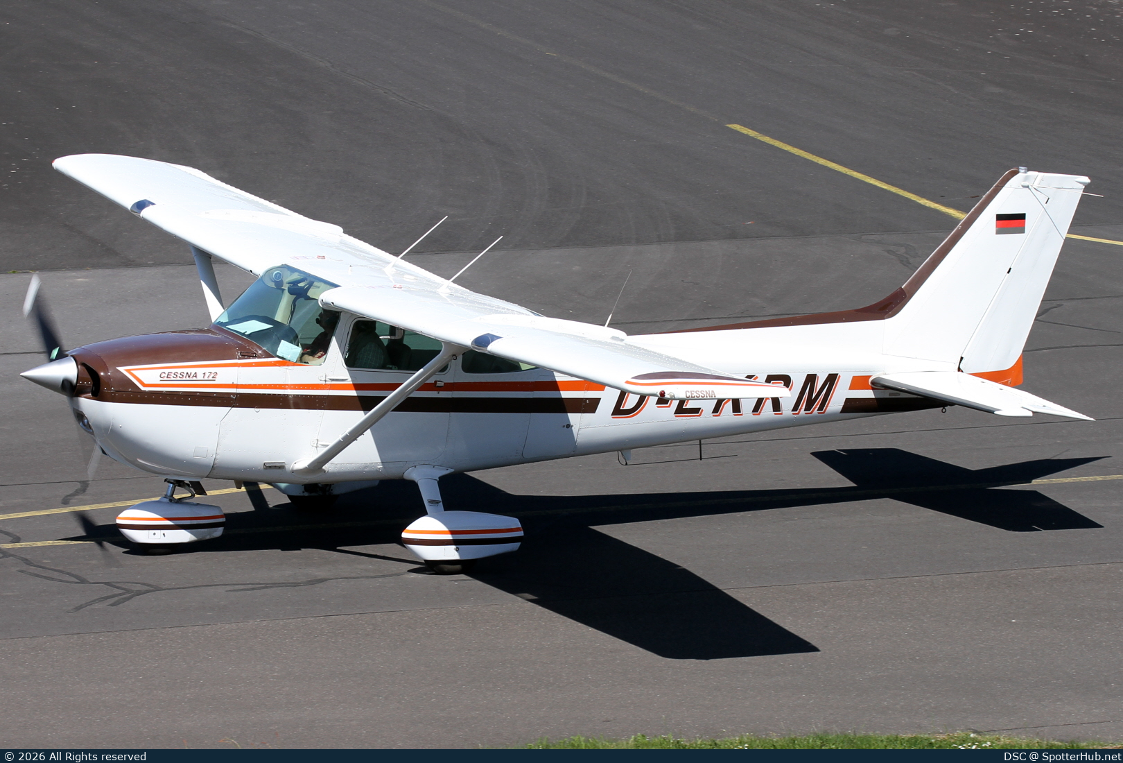 Photo of D-EKRM - Cessna 172P Skyhawk II operated by Luftsportverein Rietberg