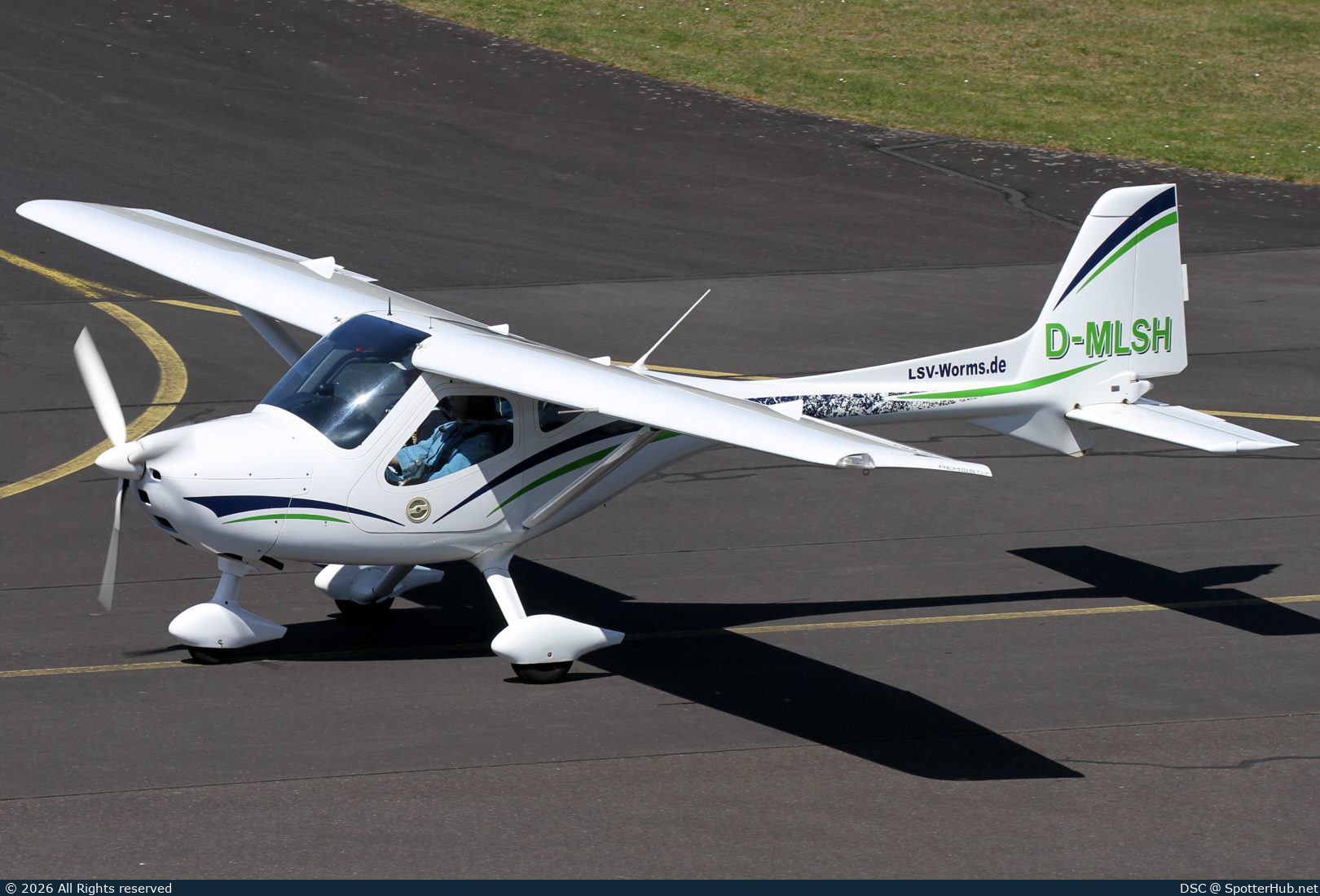 Photo of D-MLSH - Remos GX operated by Luftsportverein Worms