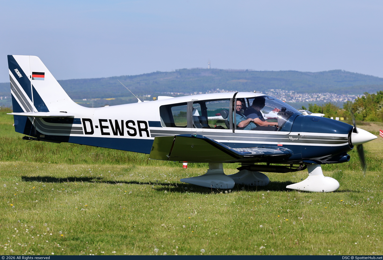Photo of D-EWSR - Robin DR400/180 Régent operated by Fluggemeinschaft Rennefeld