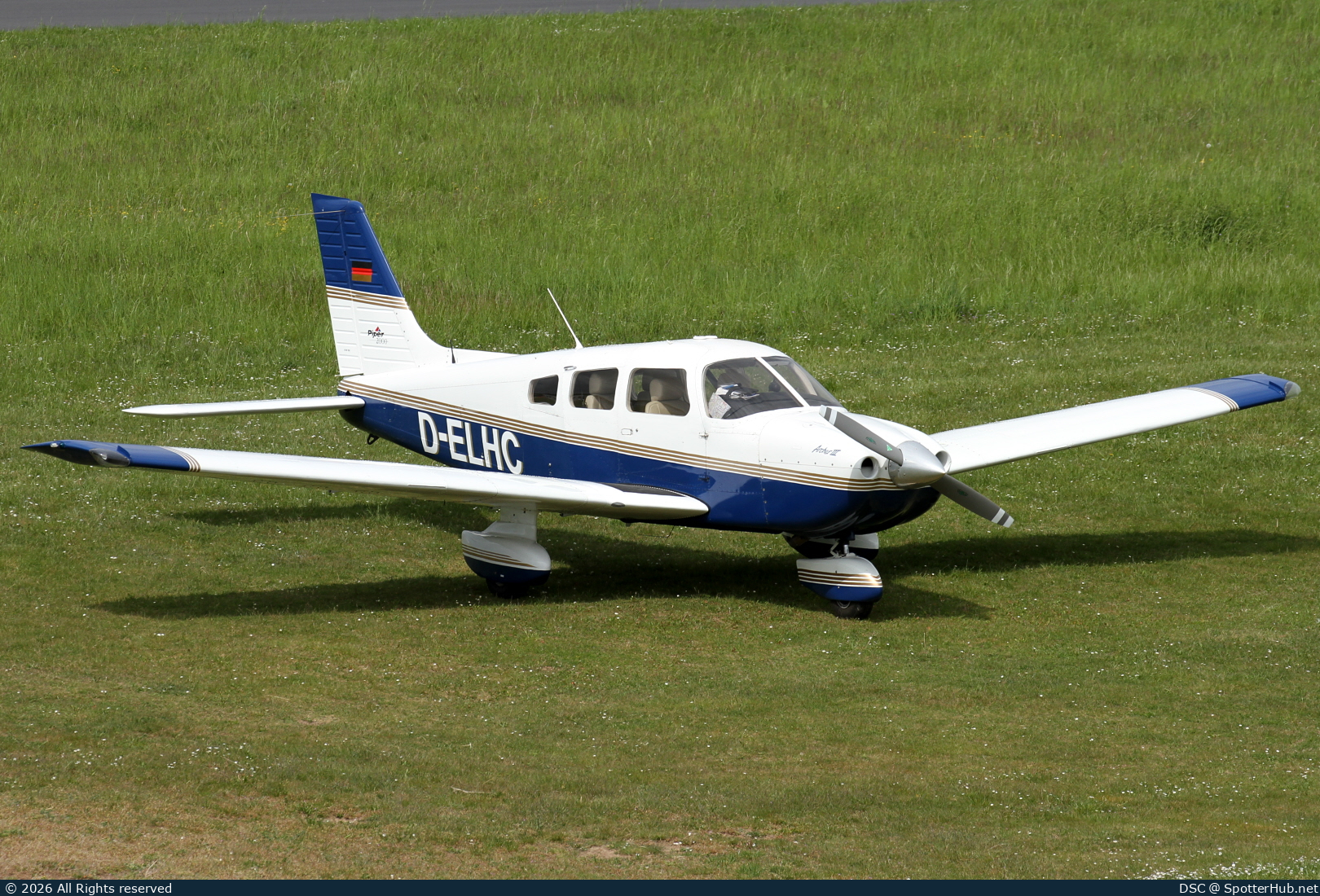Photo of D-ELHC - Piper PA-28-181 Archer III operated by Motorflug-Club Salzgitter