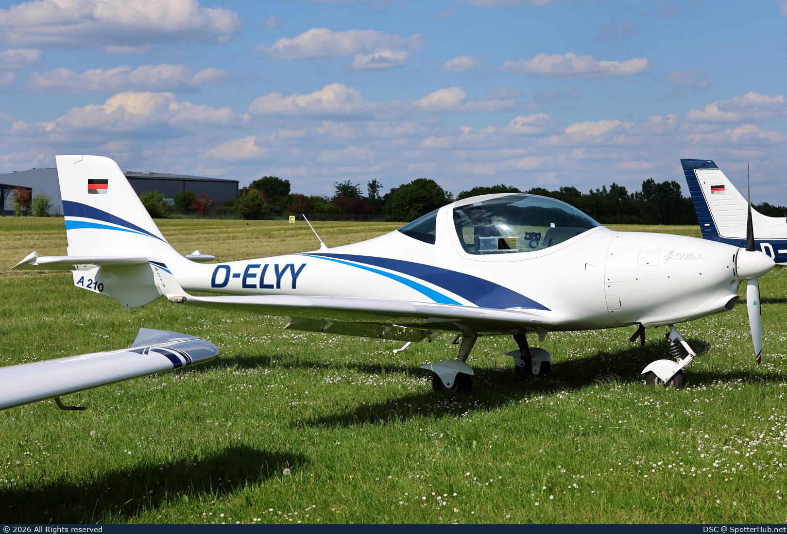 Photo of D-ELYY - Aquila A210 operated by Luftsportclub und Flugschule Arnsberg