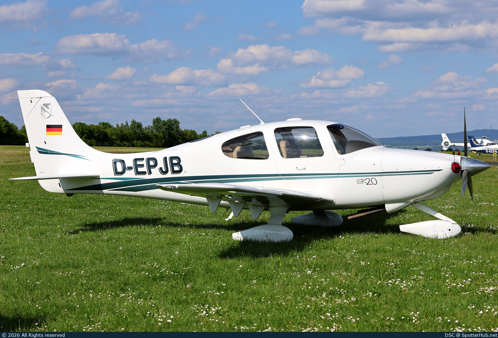 Photo of D-EPJB - Cirrus SR20 G1 operated by Private