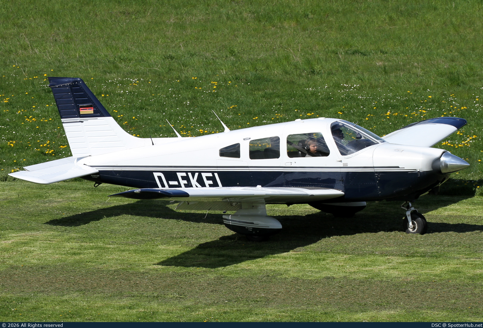 Photo of D-EKFL - Piper PA-28-181 Archer II operated by Fliegerclub Merzbrück