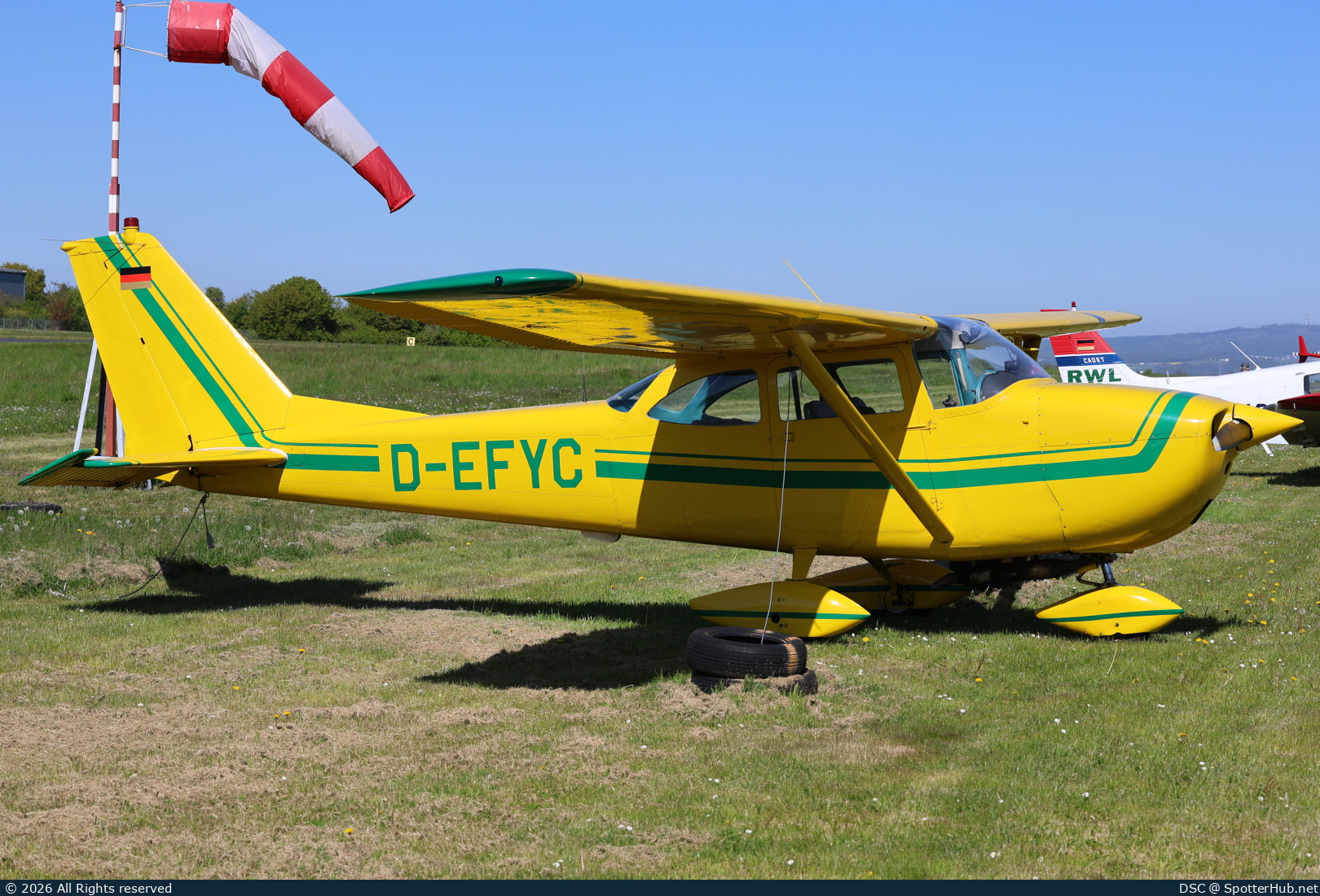 Photo of D-EFYC - Reims-Cessna F172G Skyhawk operated by Private