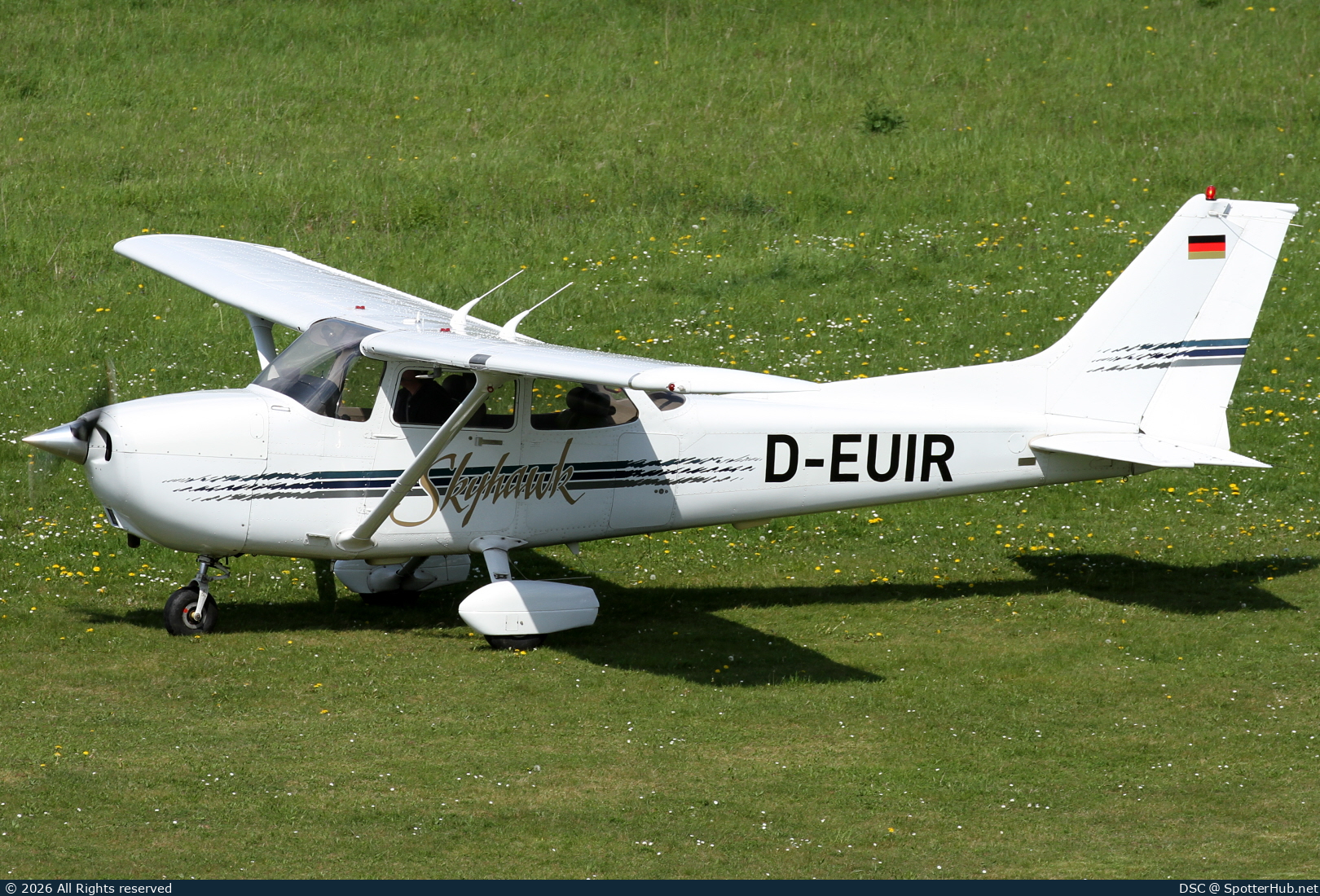 Photo of D-EUIR - Cessna 172R Skyhawk operated by Luftsportverein Bad Neuenahr-Ahrweiler