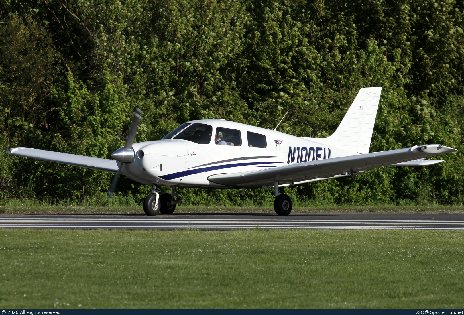 Photo of N100EU - Piper PA-28-161 Pilot 100 operated by Private