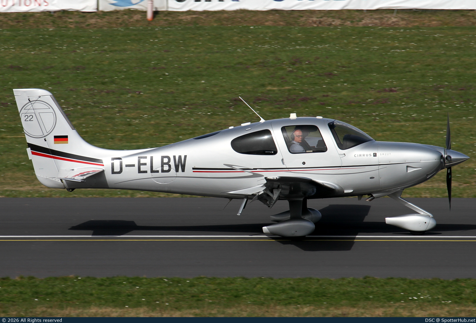 Photo of D-ELBW - Cirrus SR22T G3 operated by Private