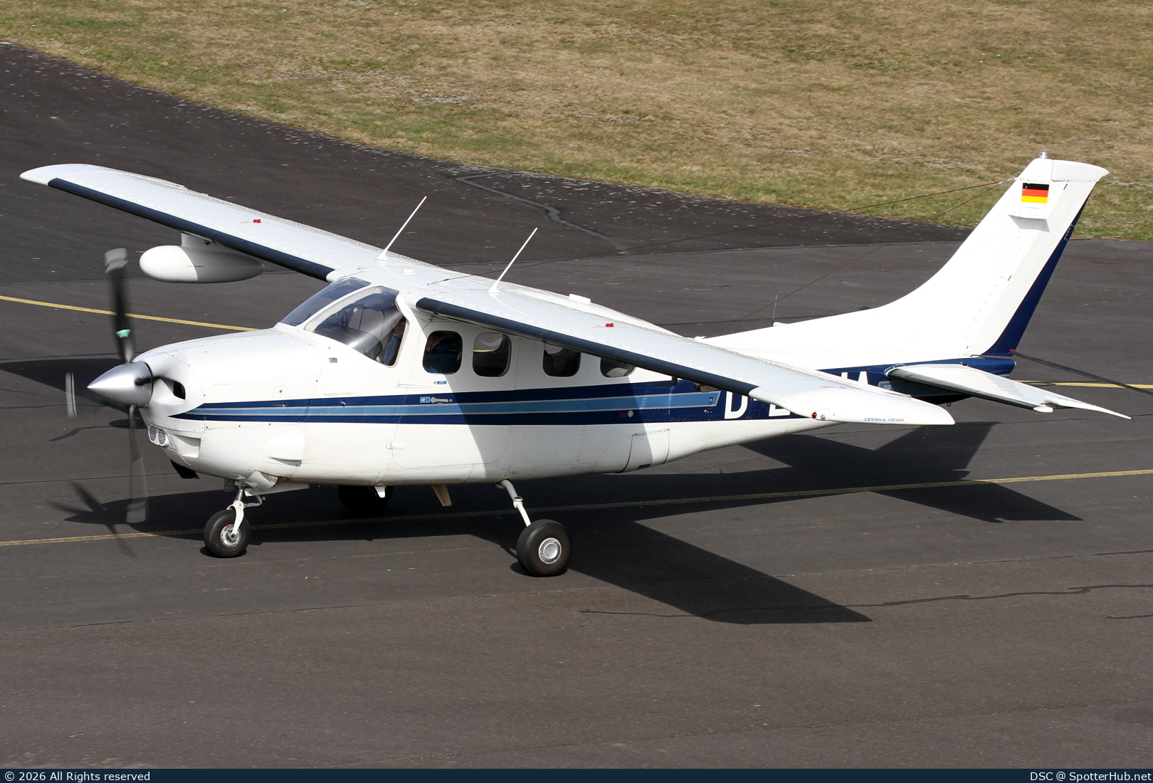 Photo of D-EHJA - Cessna P210N Pressurized Centurion II operated by Private