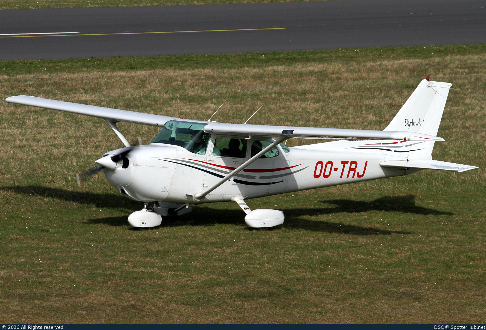 Photo of OO-TRJ - Reims-Cessna F172P Skyhawk II operated by Limburgse Vleugels