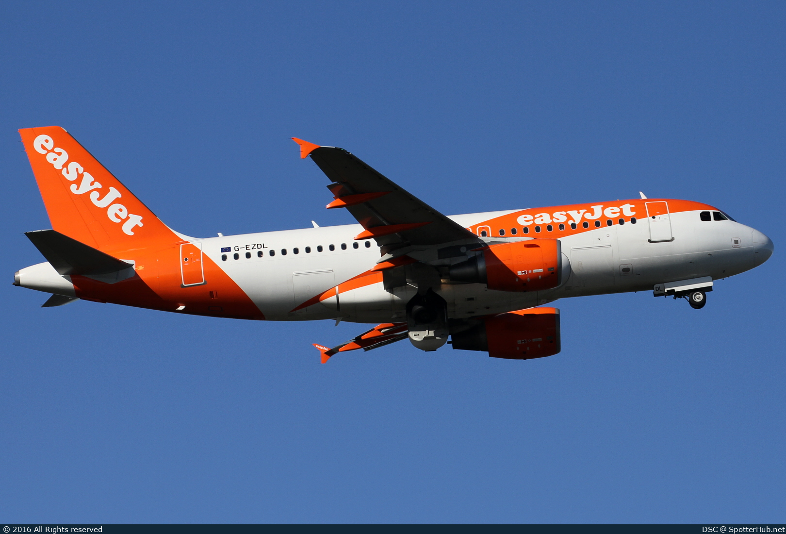 Photo of G-EZDL - Airbus A319-111 operated by easyJet