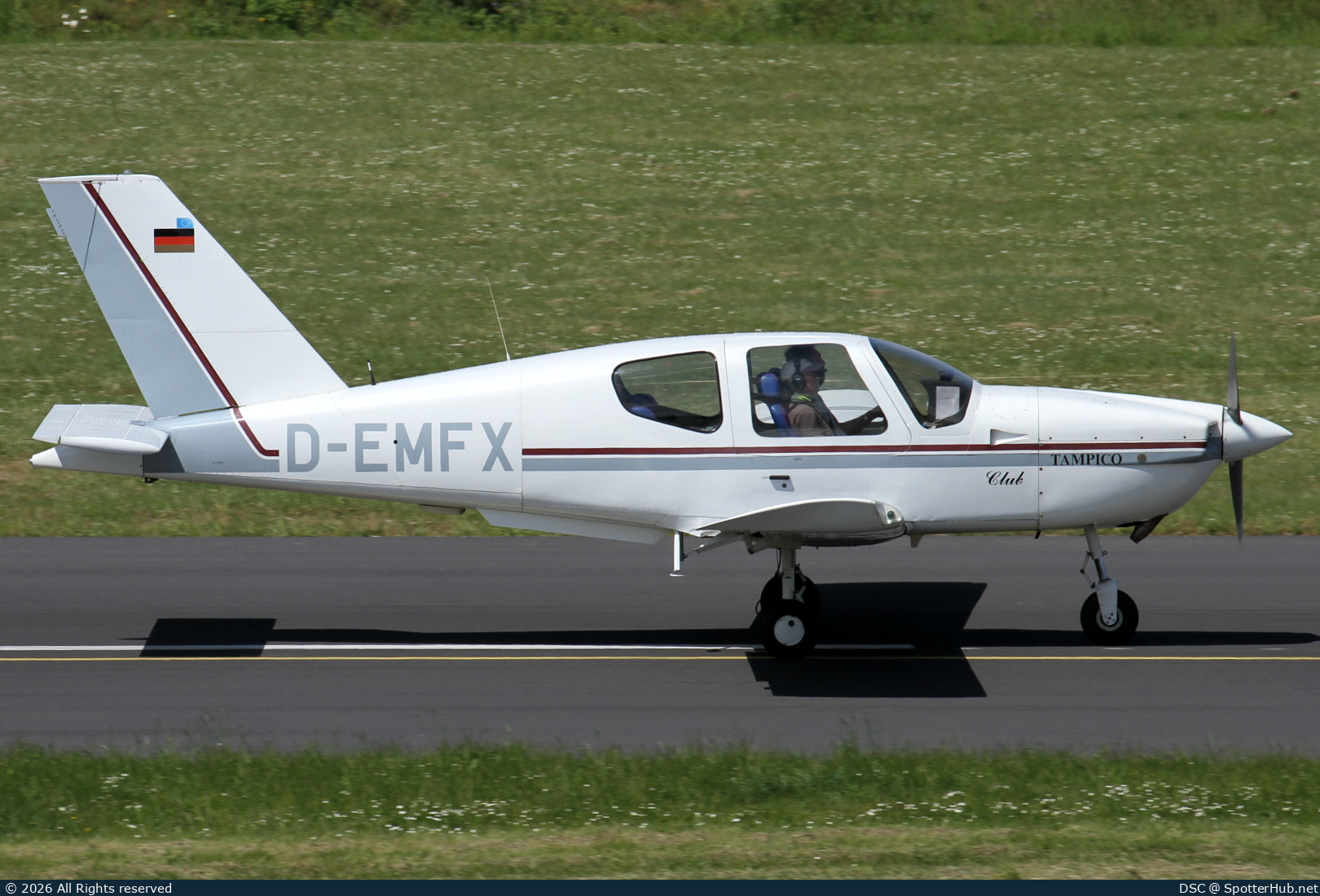 Photo of D-EMFX - SOCATA TB-9 Tampico Club operated by Private