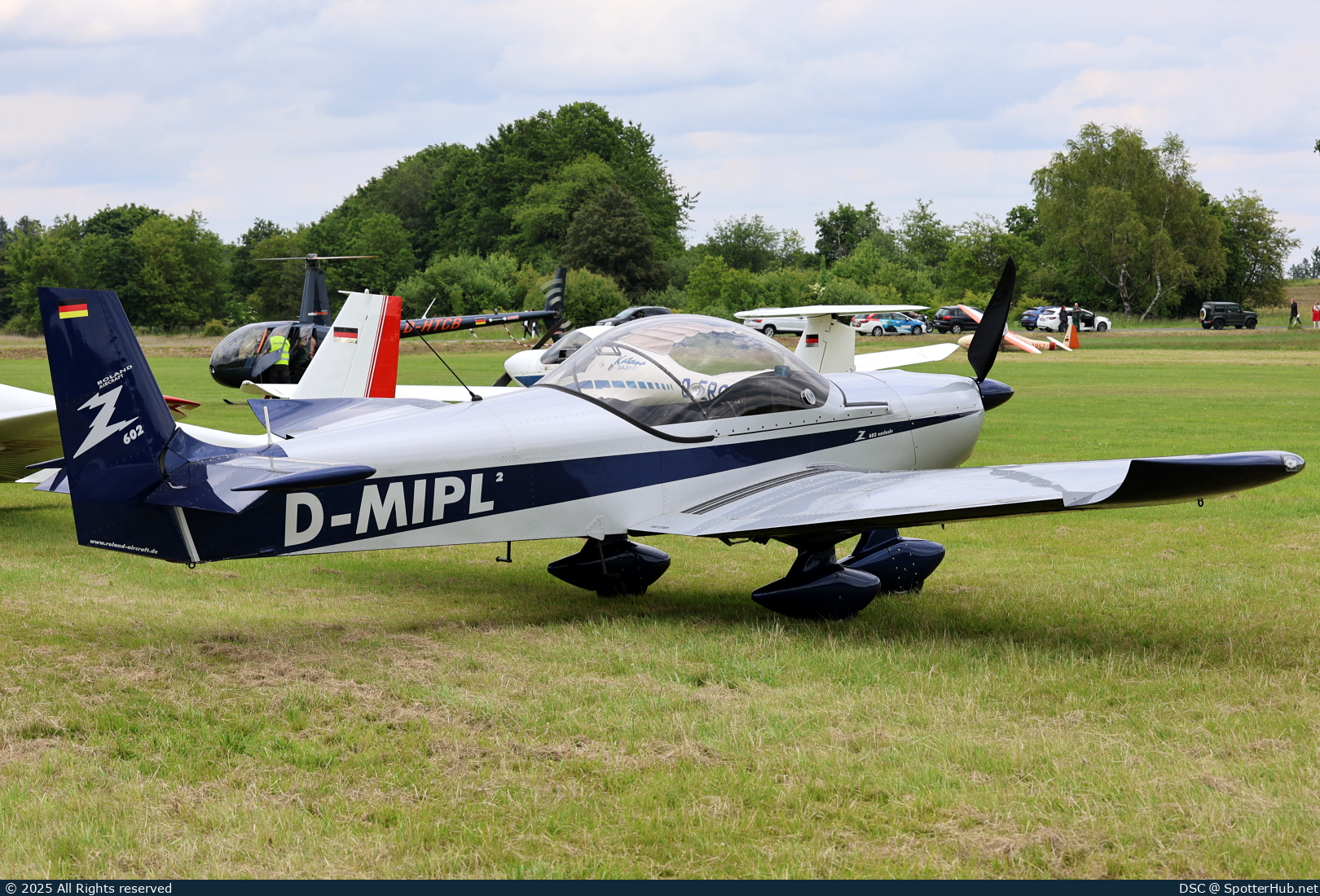 Photo of D-MIPL - Roland Z-602 operated by Private