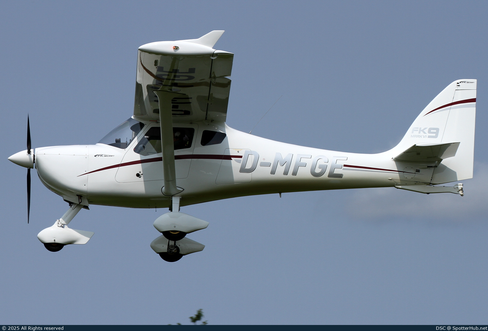 Photo of D-MFGE - FK-Lightplanes FK9 Mk.VI operated by Private