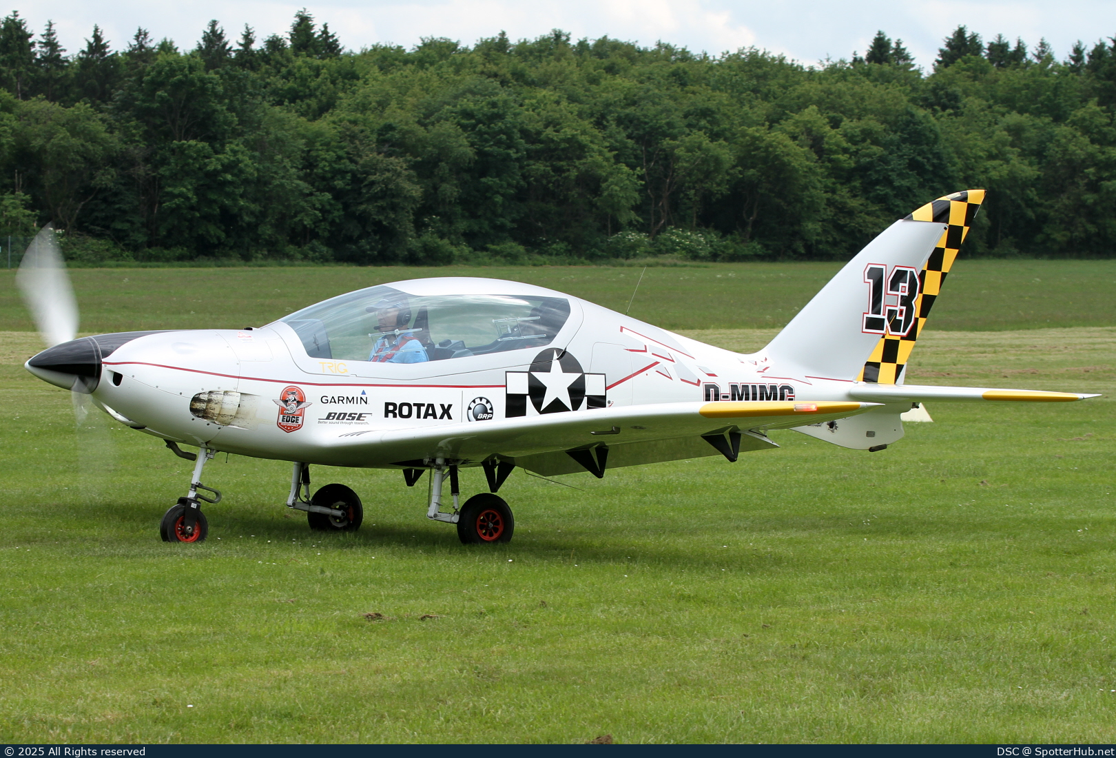 Photo of D-MIMC - Shark.Aero Shark operated by Private