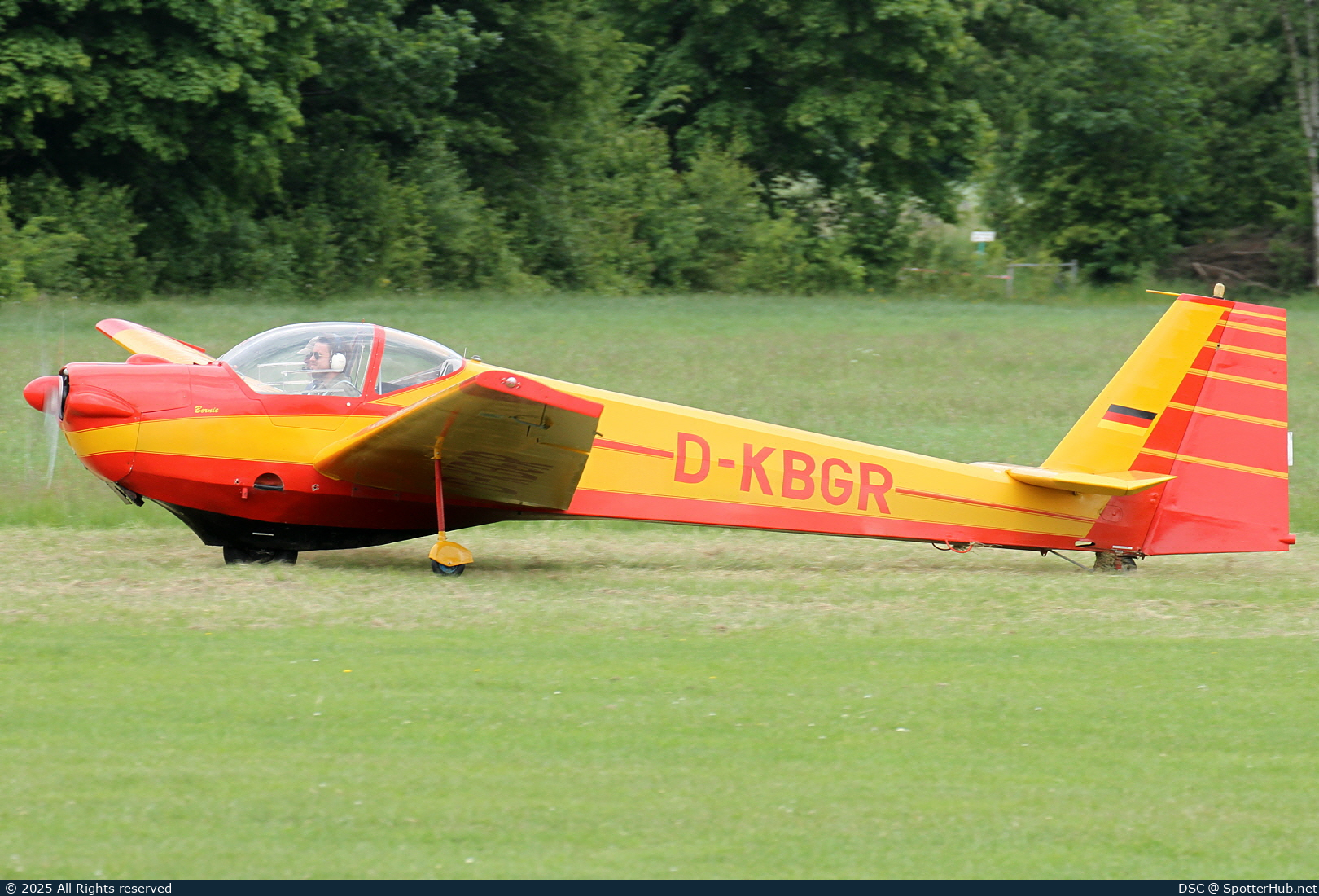 Photo of D-KBGR - Scheibe SF 25C Falke 2000 operated by Private