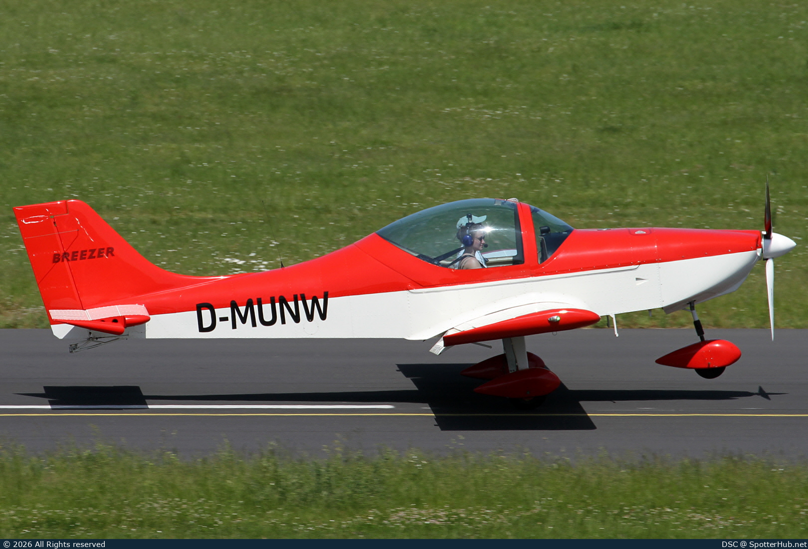 Photo of D-MUNW - Breezer B400 operated by Luftsportverein Münster