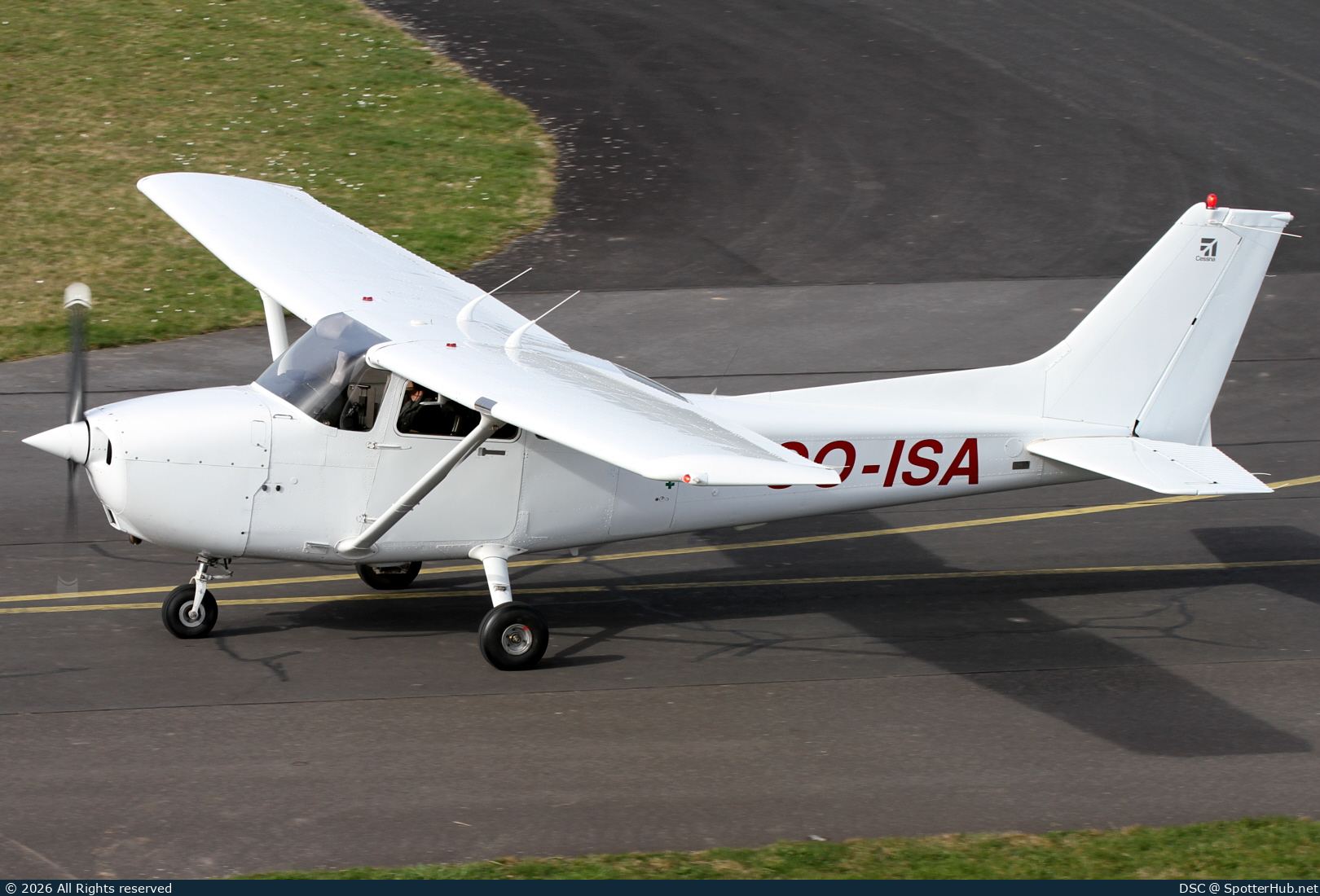 Photo of OO-ISA - Cessna 172S Skyhawk SP operated by Private