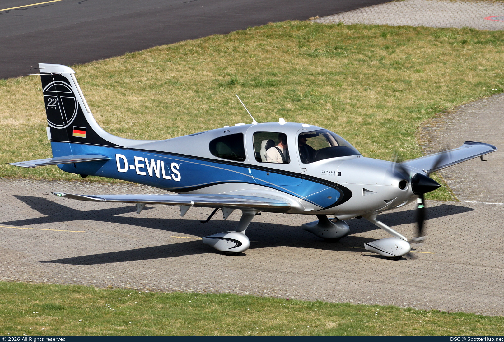 Photo of D-EWLS - Cirrus SR22T G5 GTS operated by Private