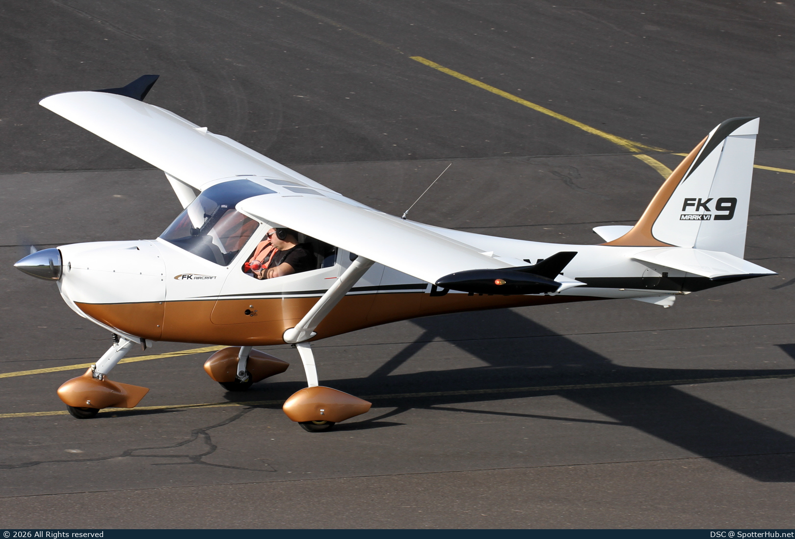Photo of D-MSXE - FK-Lightplanes FK9 Mk.VI operated by Private