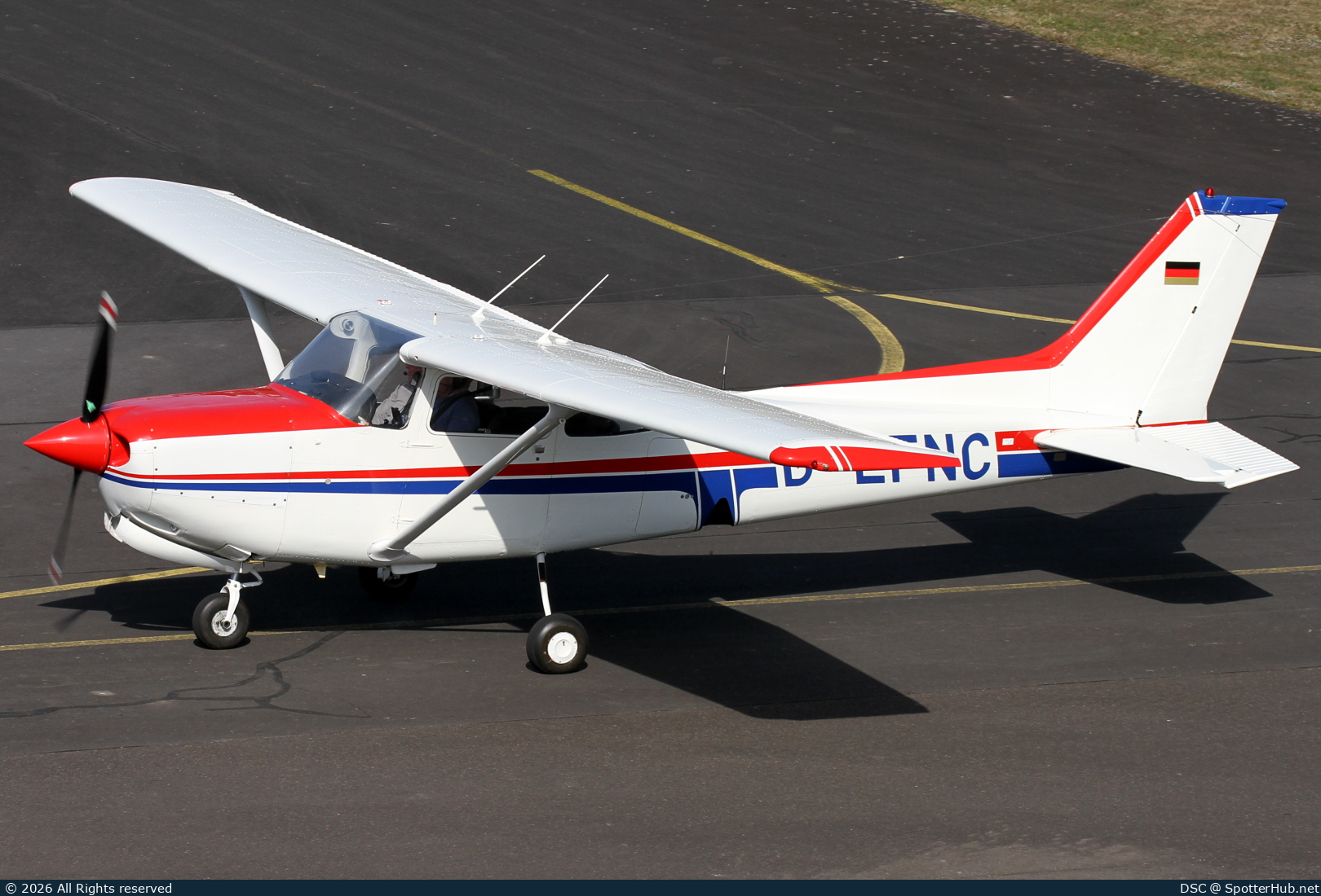 Photo of D-EFNC - Cessna 172RG Cutlass RG operated by Private