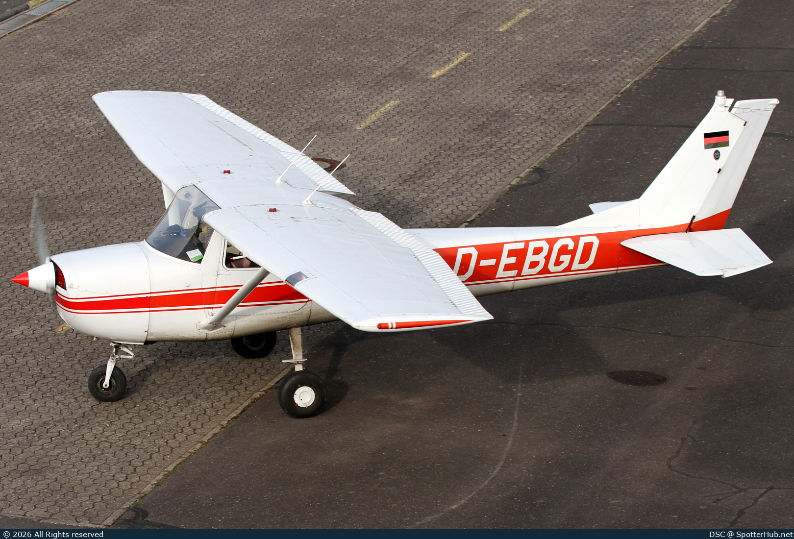 Photo of D-EBGD - Reims-Cessna F150J operated by Aero-Club Herzogenaurach