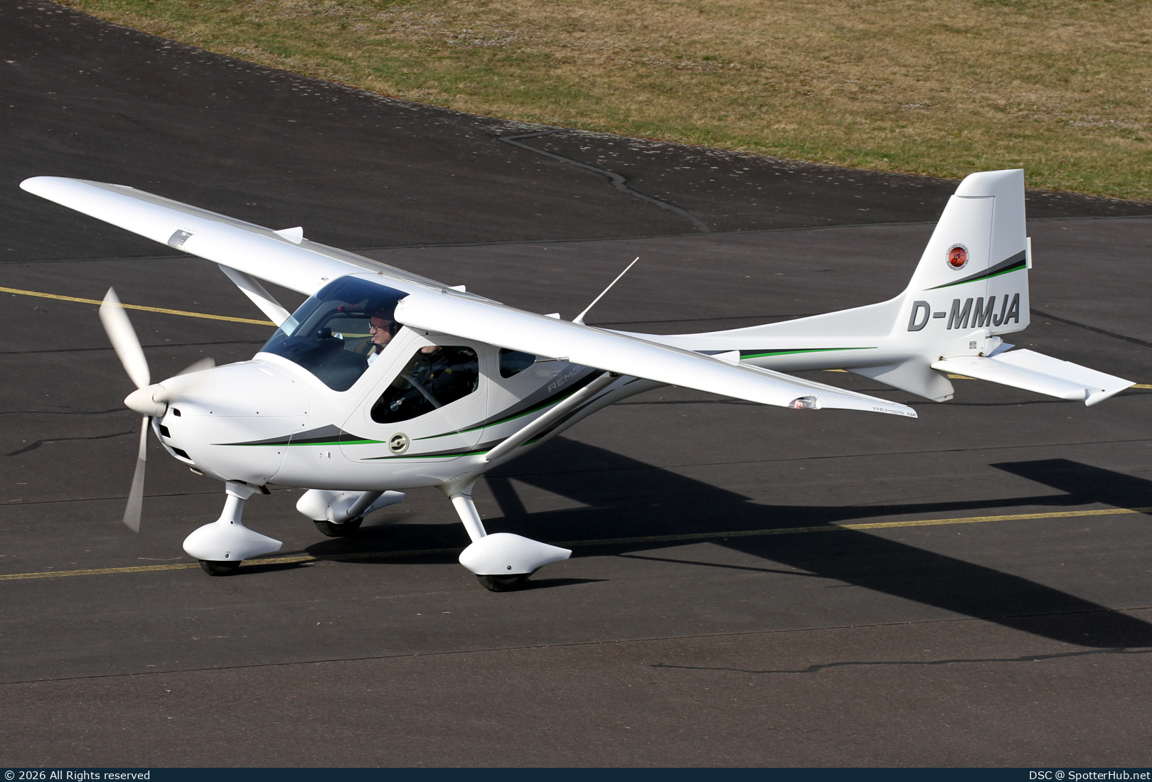 Photo of D-MMJA - Remos GX nXT operated by Private