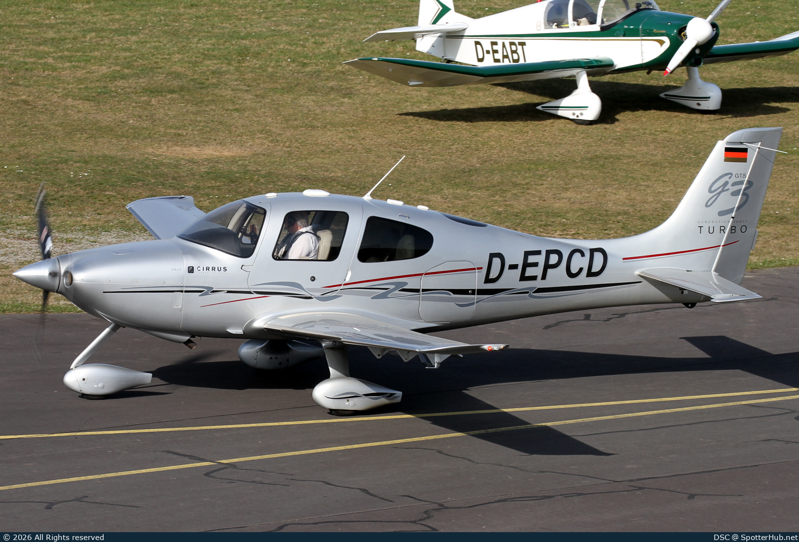 Photo of D-EPCD - Cirrus SR22 G3 GTS operated by Private