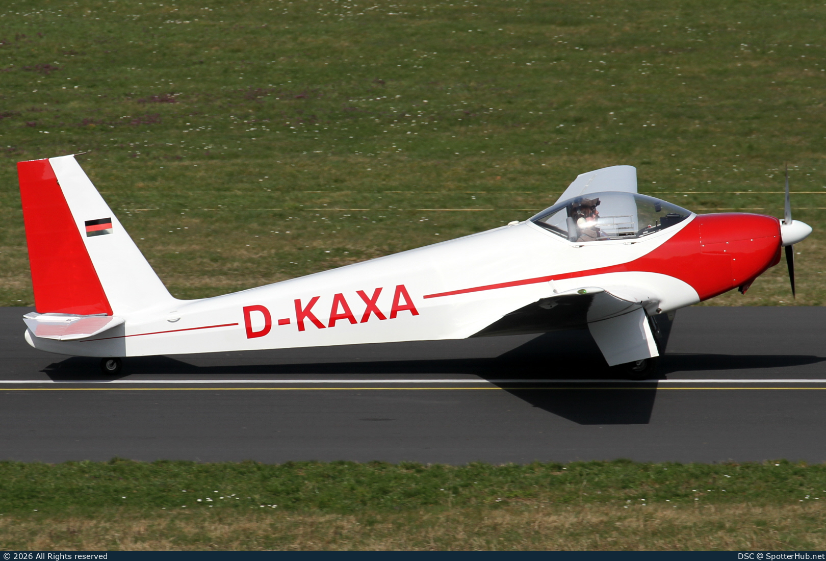 Photo of D-KAXA - Schleicher ASK 16 operated by Aero-Club Mülheim an der Ruhr