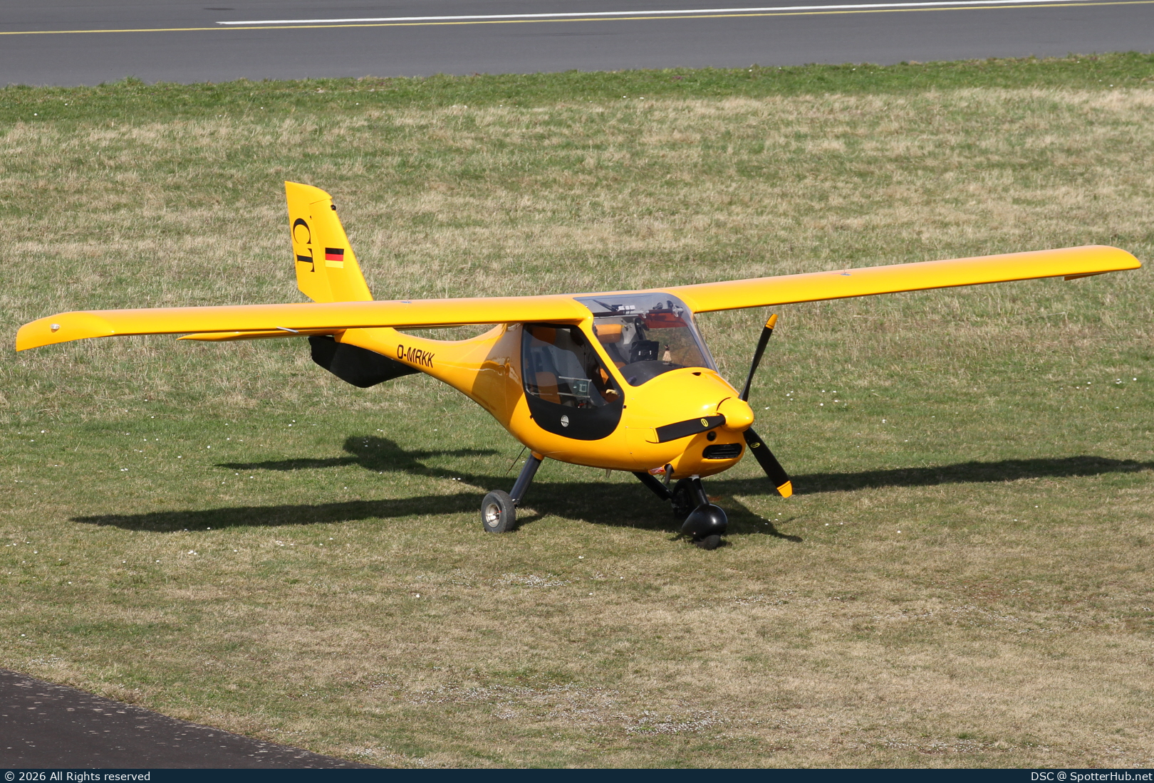 Photo of D-MRKK - Flight Design CTsw operated by Private