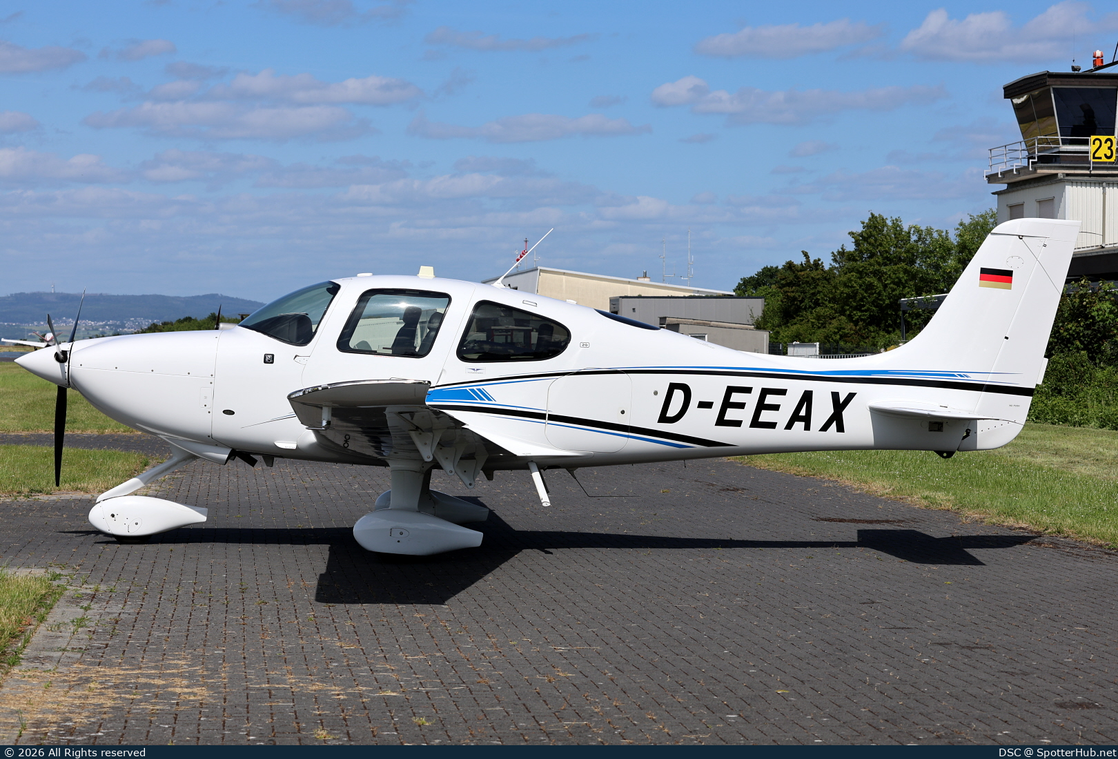 Photo of D-EEAX - Cirrus SR20 G6 operated by Motorflugschule Egelsbach