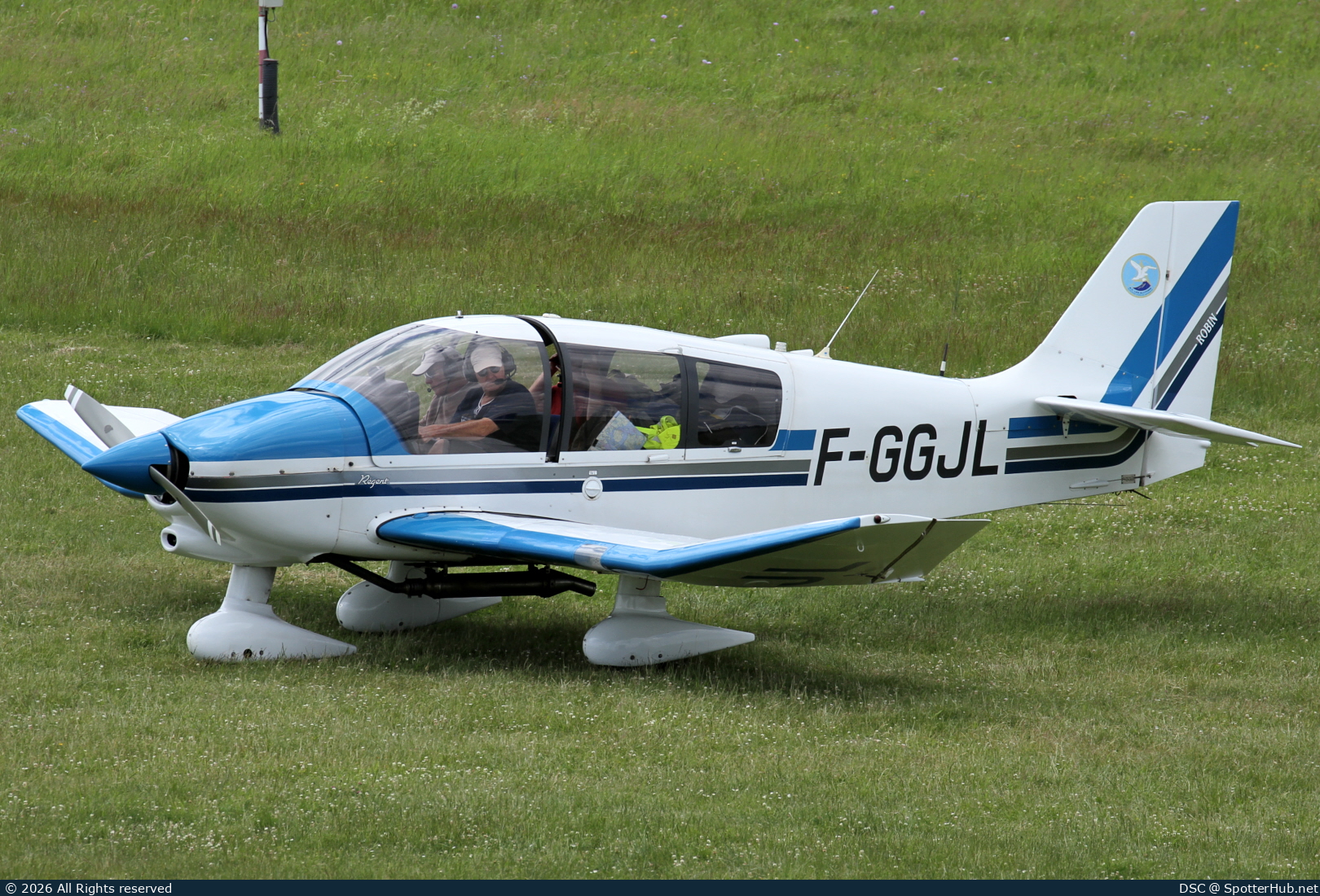 Photo of F-GGJL - Robin DR400/180 Régent operated by Aéro-Club Les Alcyons d'Issy-Les-Moulineaux