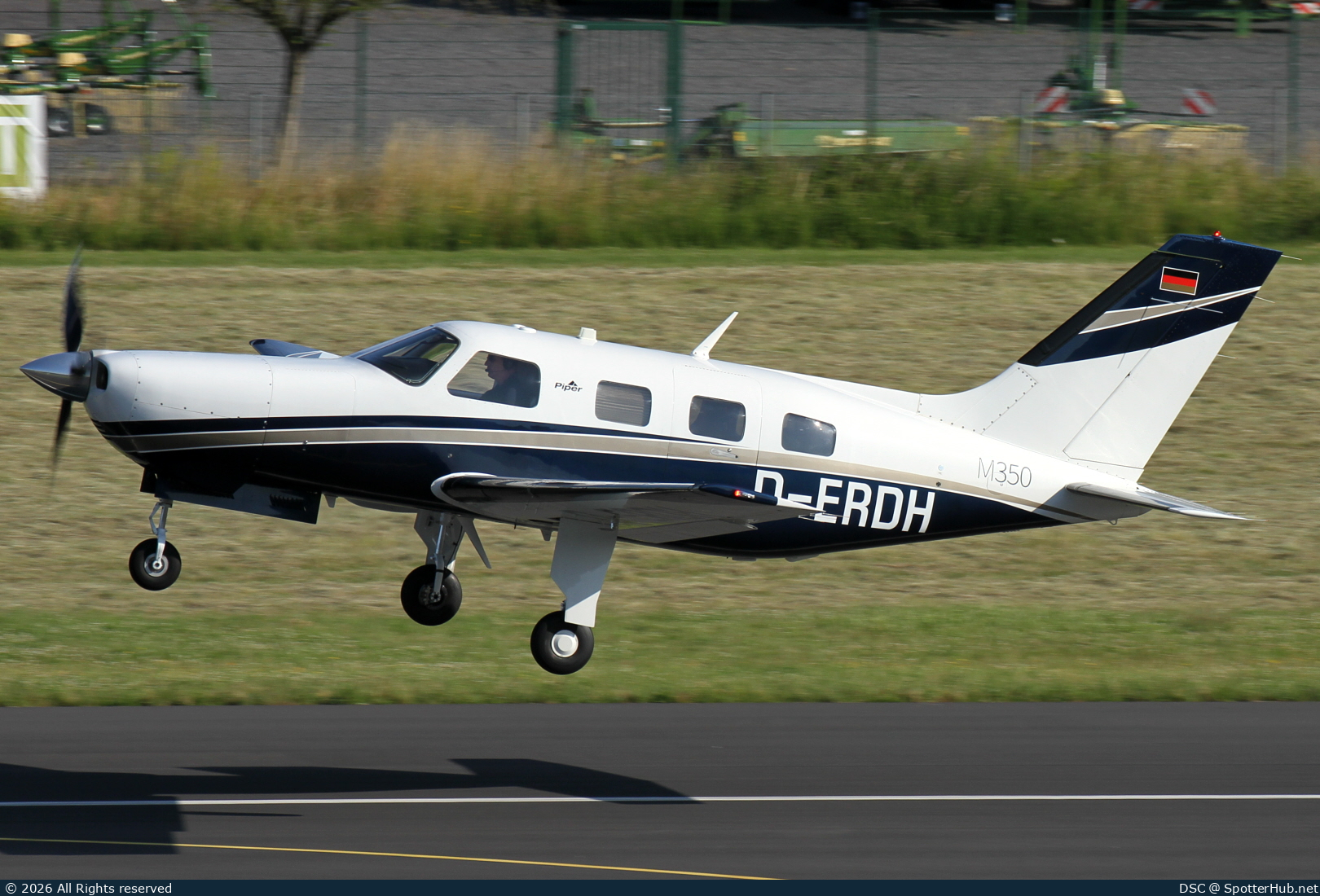 Photo of D-ERDH - Piper PA-46-350P M350 operated by Private