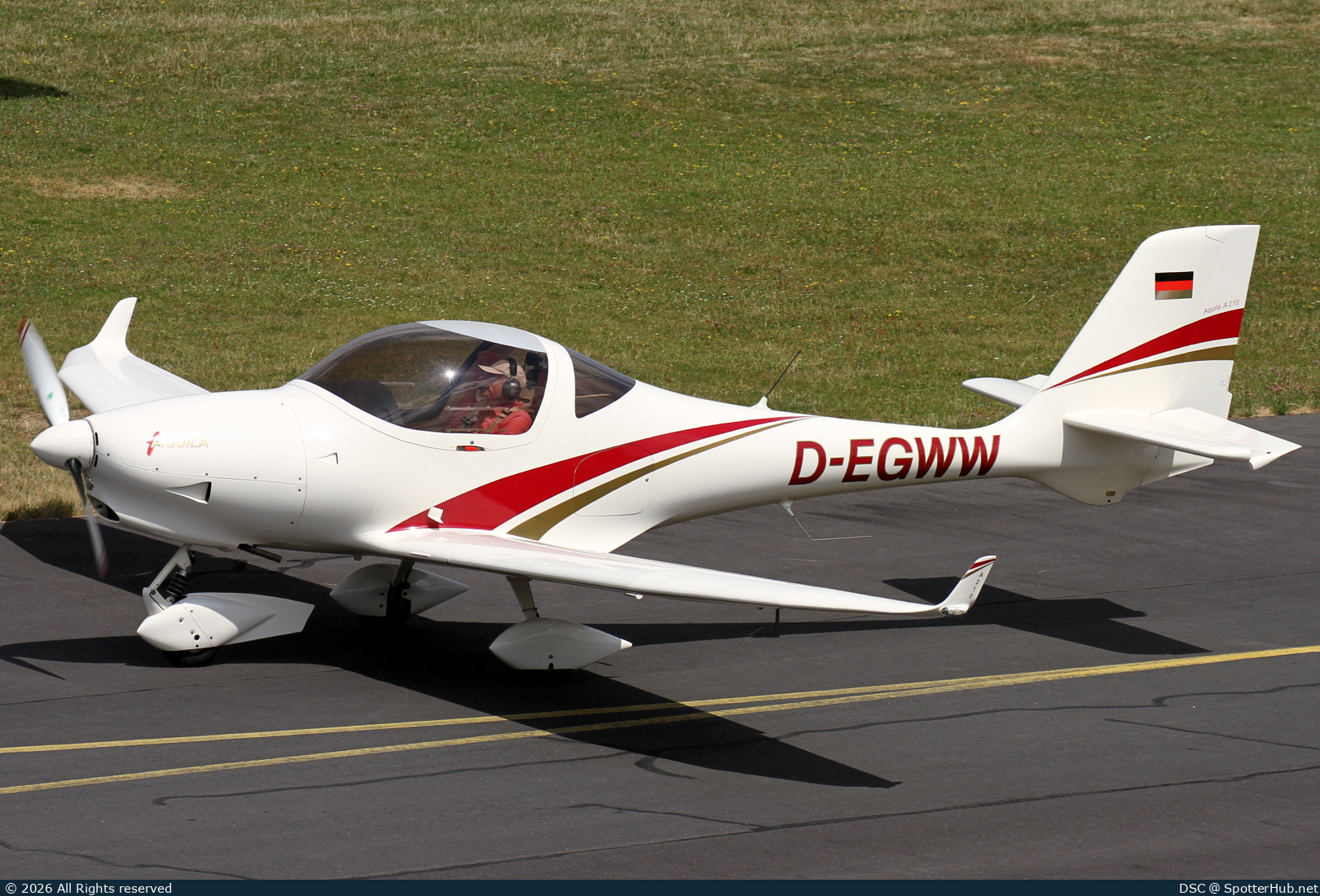 Photo of D-EGWW - Aquila A210 operated by Private