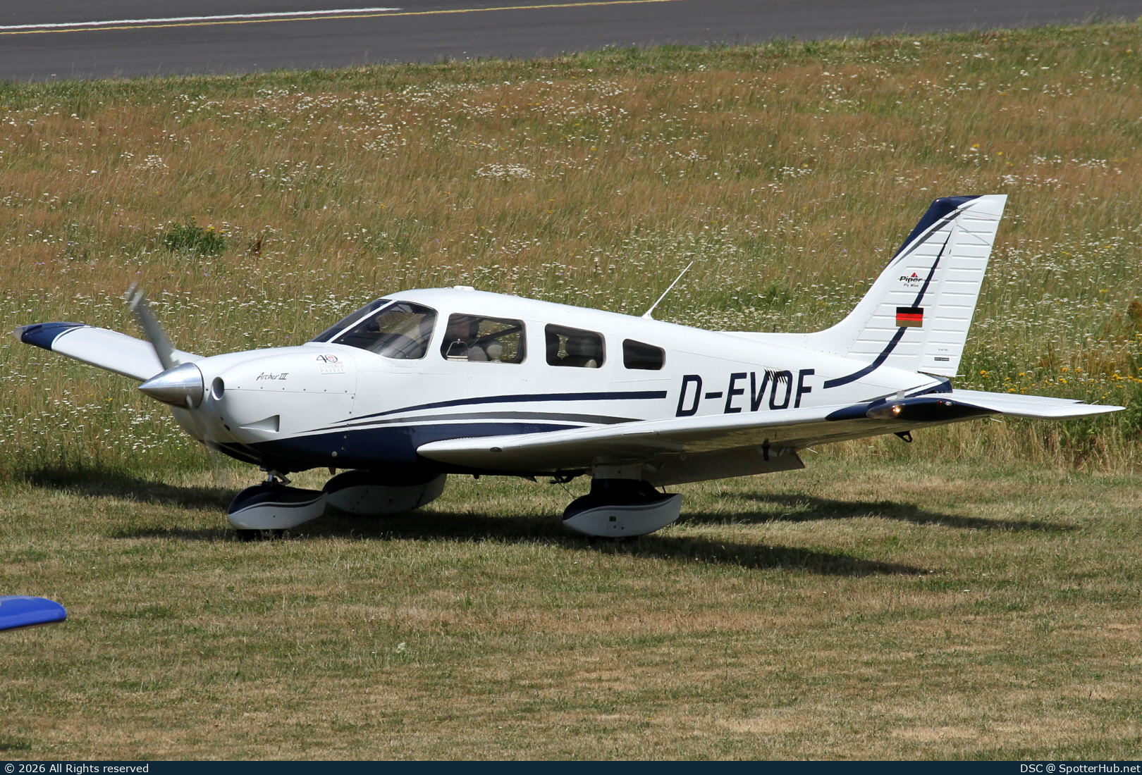 Photo of D-EVOF - Piper PA-28-181 Archer III operated by Luftsportverein Vilshofen