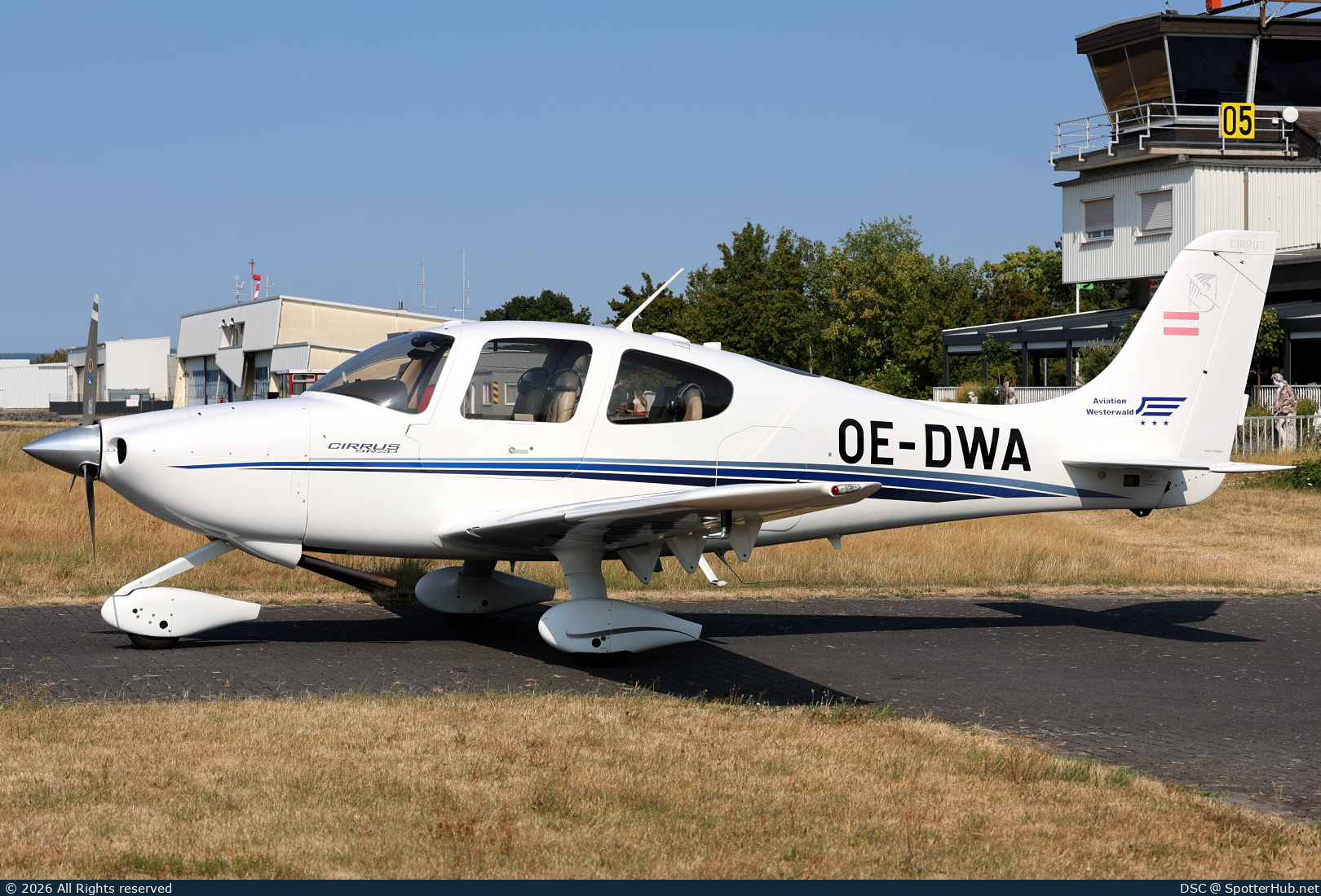 Photo of OE-DWA - Cirrus SR20 G1 operated by Aviation Westerwald