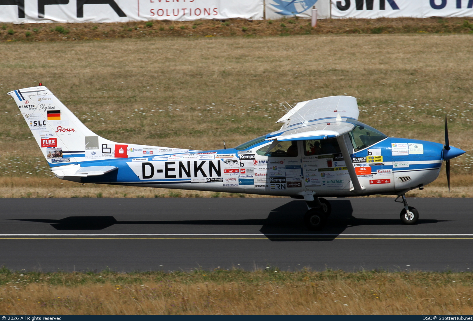 Photo of D-ENKN - Cessna 182P Skylane operated by Private