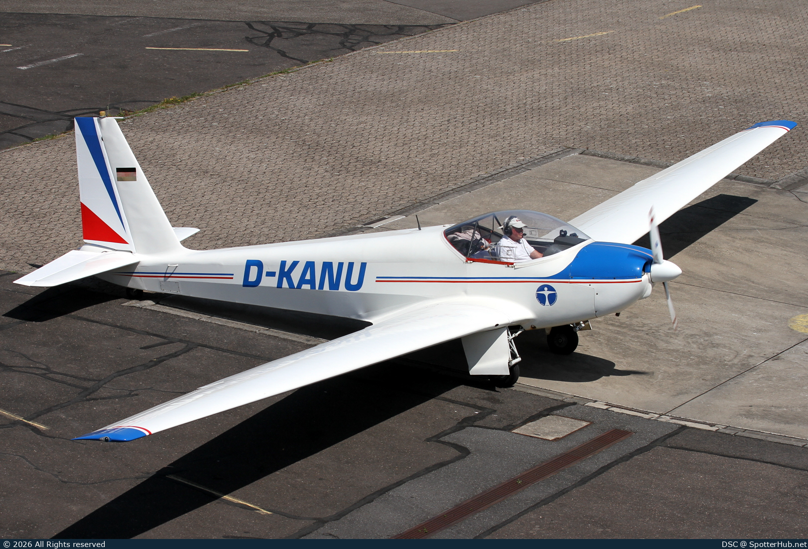 Photo of D-KANU - Schleicher ASK 16 operated by Private