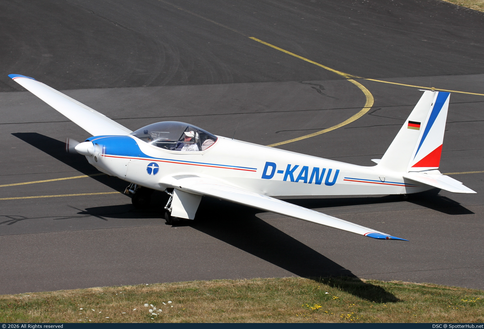 Photo of D-KANU - Schleicher ASK 16 operated by Private