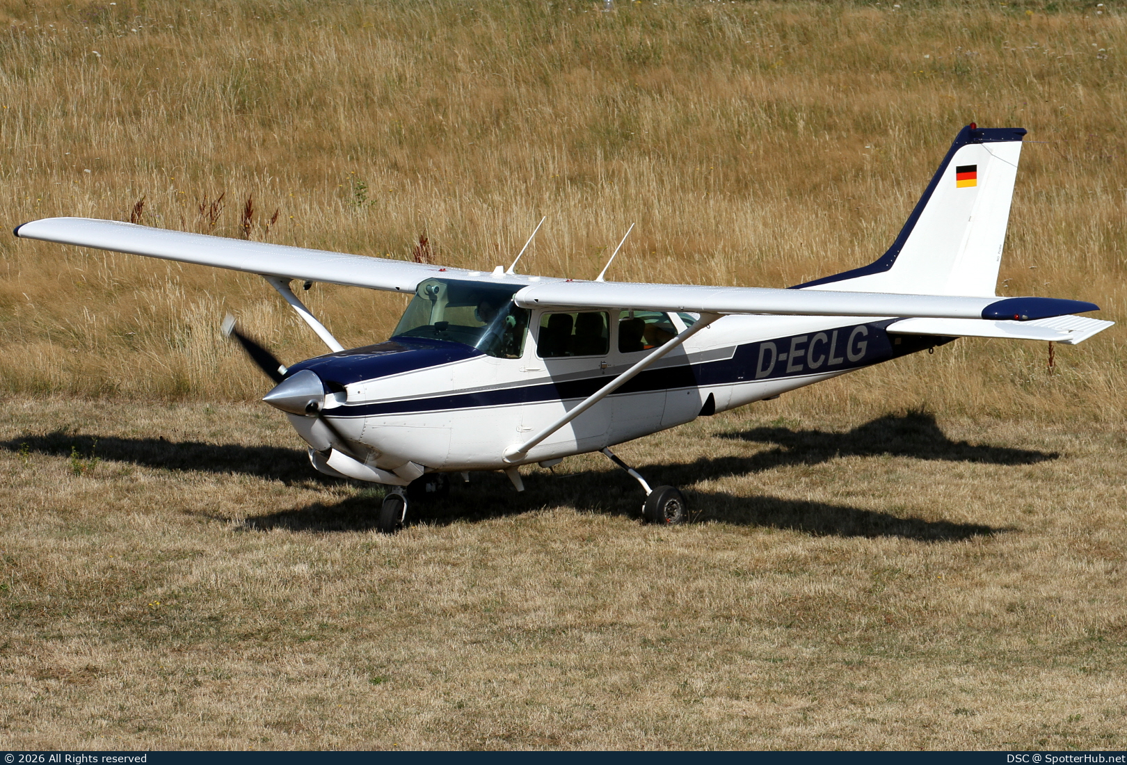 Photo of D-ECLG - Cessna 172RG Cutlass RG operated by Luftsportvereinigung Stadtsteinach