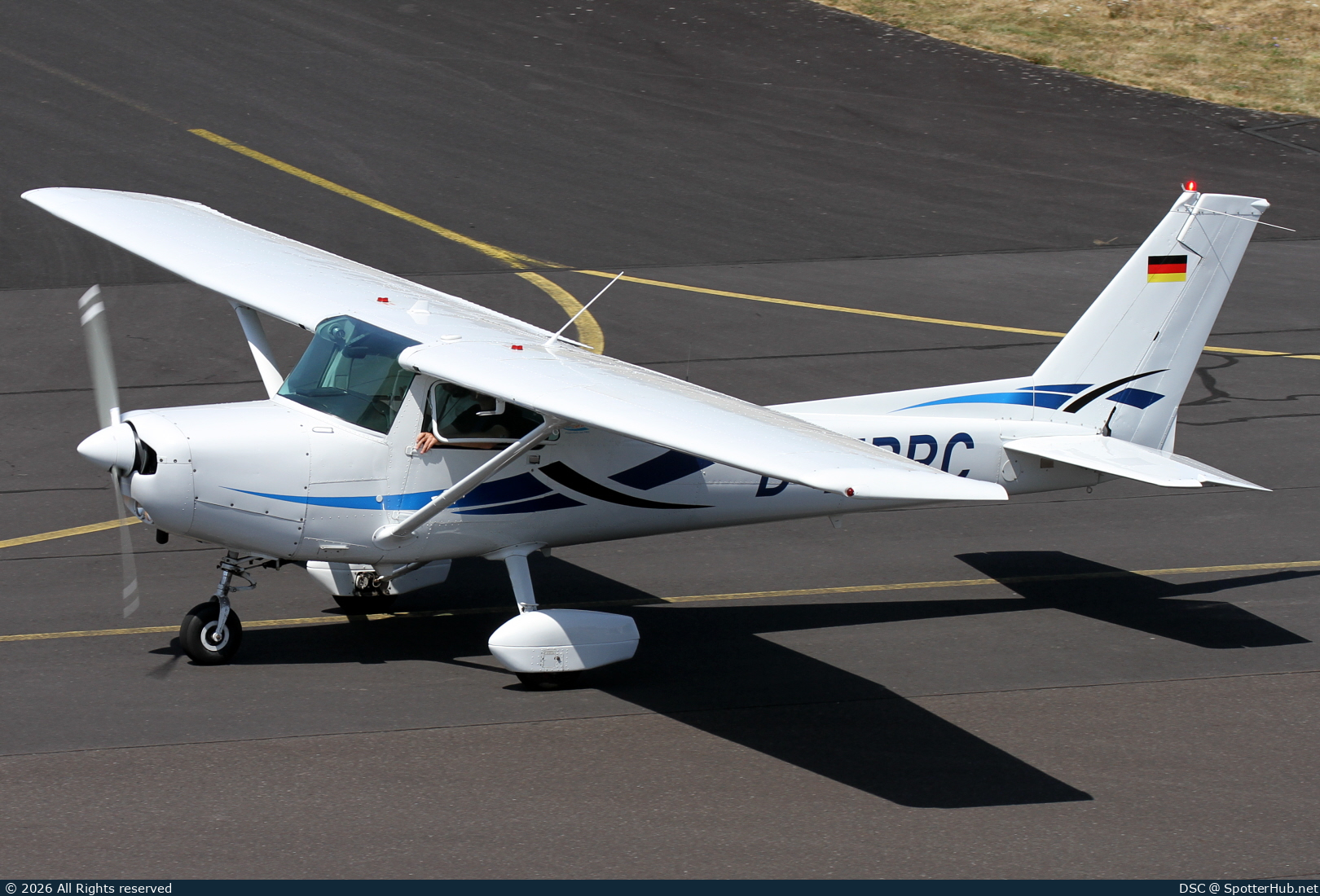 Photo of D-ERPC - Cessna 152 operated by Private
