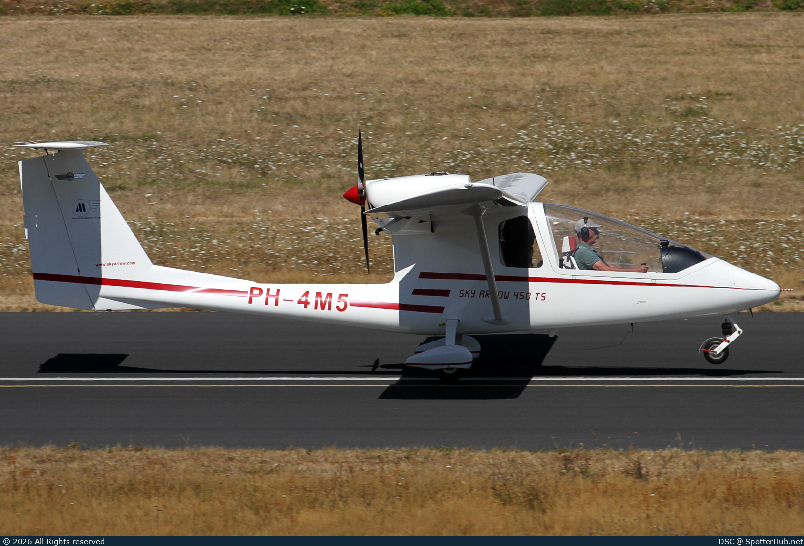 Photo of PH-4M5 - 3I Sky Arrow 450 TS operated by Private