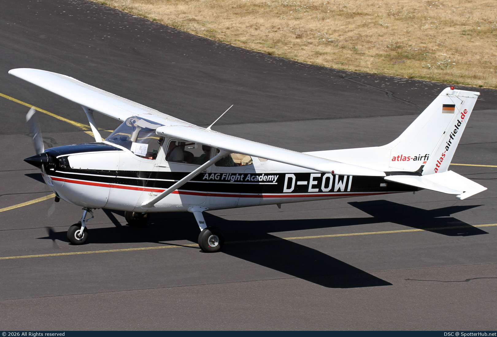 Photo of D-EOWI - Reims-Cessna F172N Skyhawk II operated by AAG Flight Academy