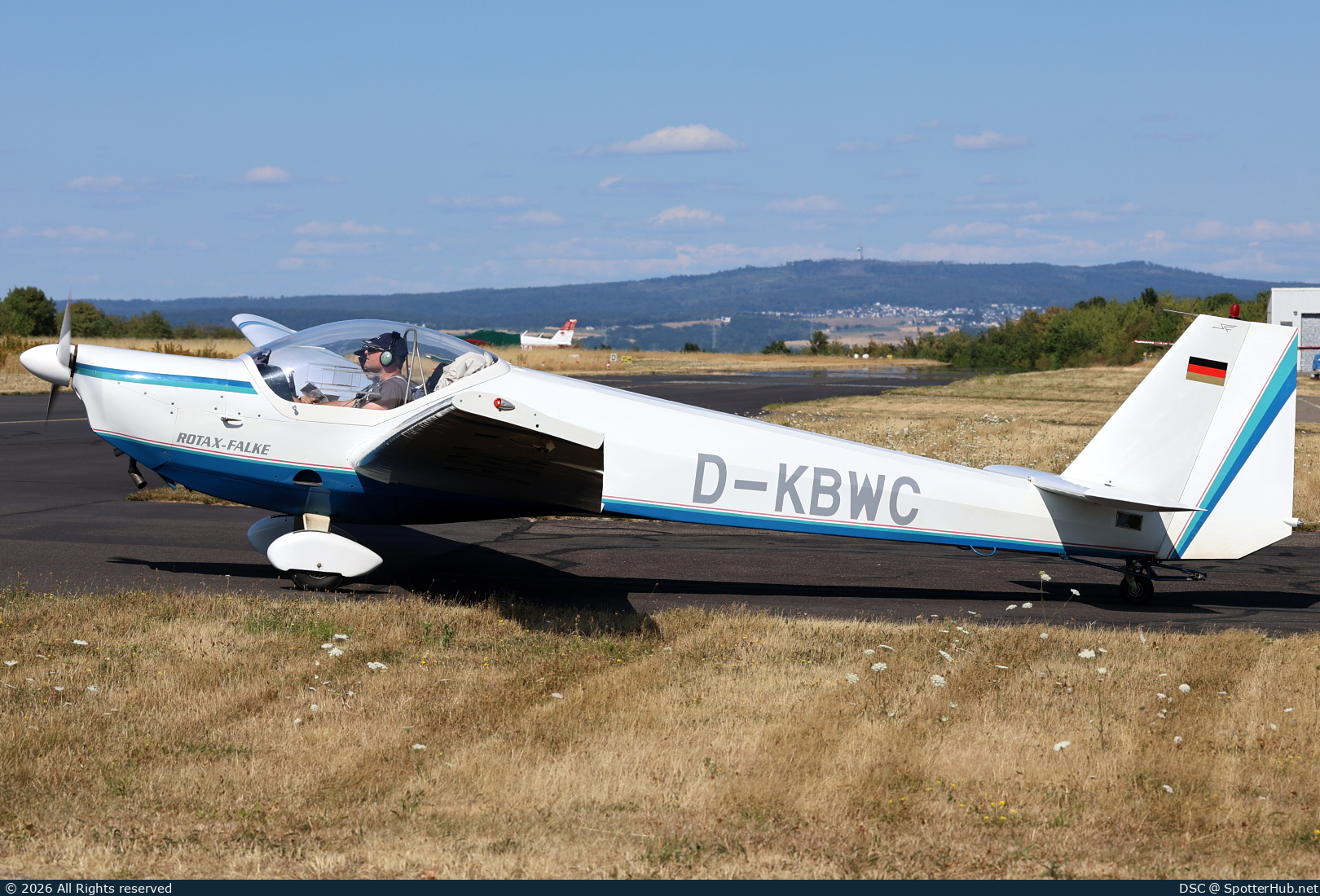 Photo of D-KBWC - Scheibe SF 25C Rotax-Falke operated by Flugsportverein Laichingen