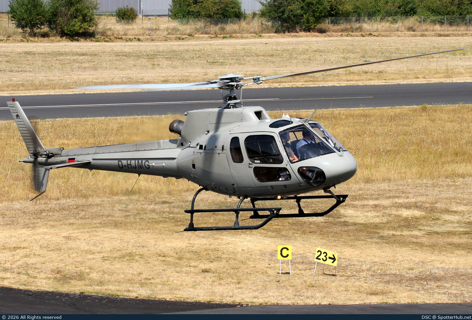 Photo of D-HJMG - Aérospatiale AS350B2 Écureuil operated by Meravo Helicopters