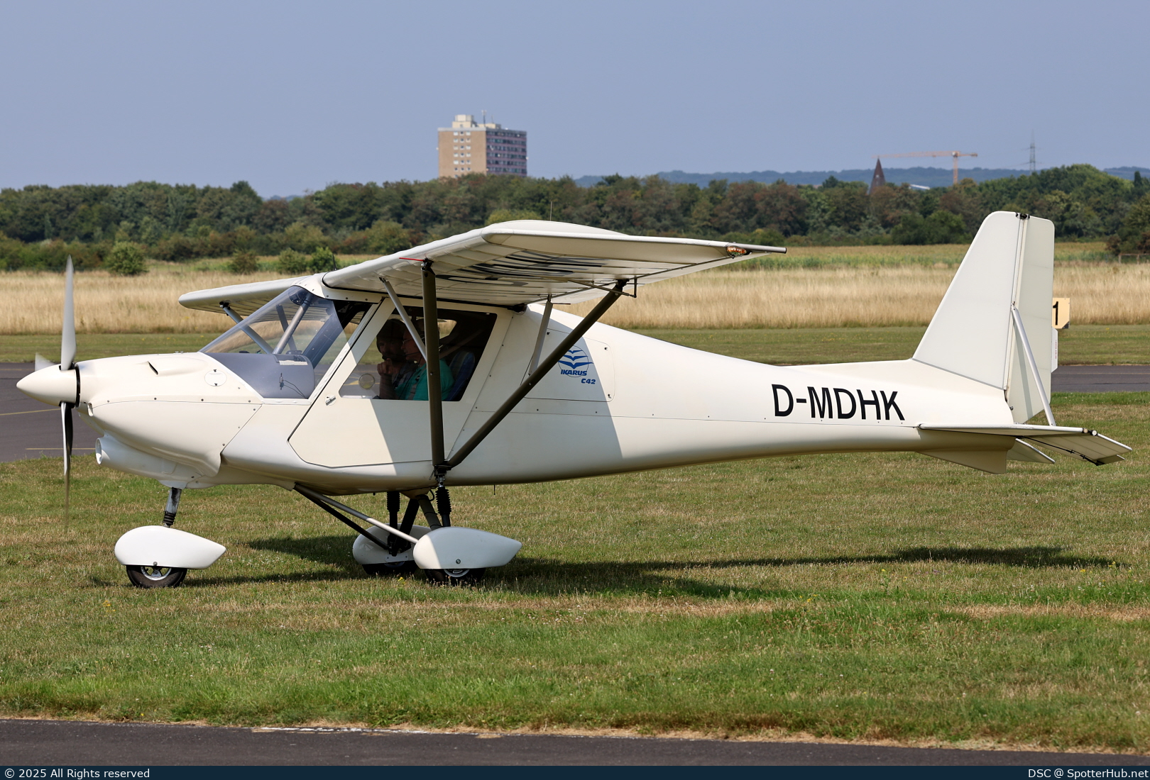 Photo of D-MDHK - Comco Ikarus C42 operated by Private