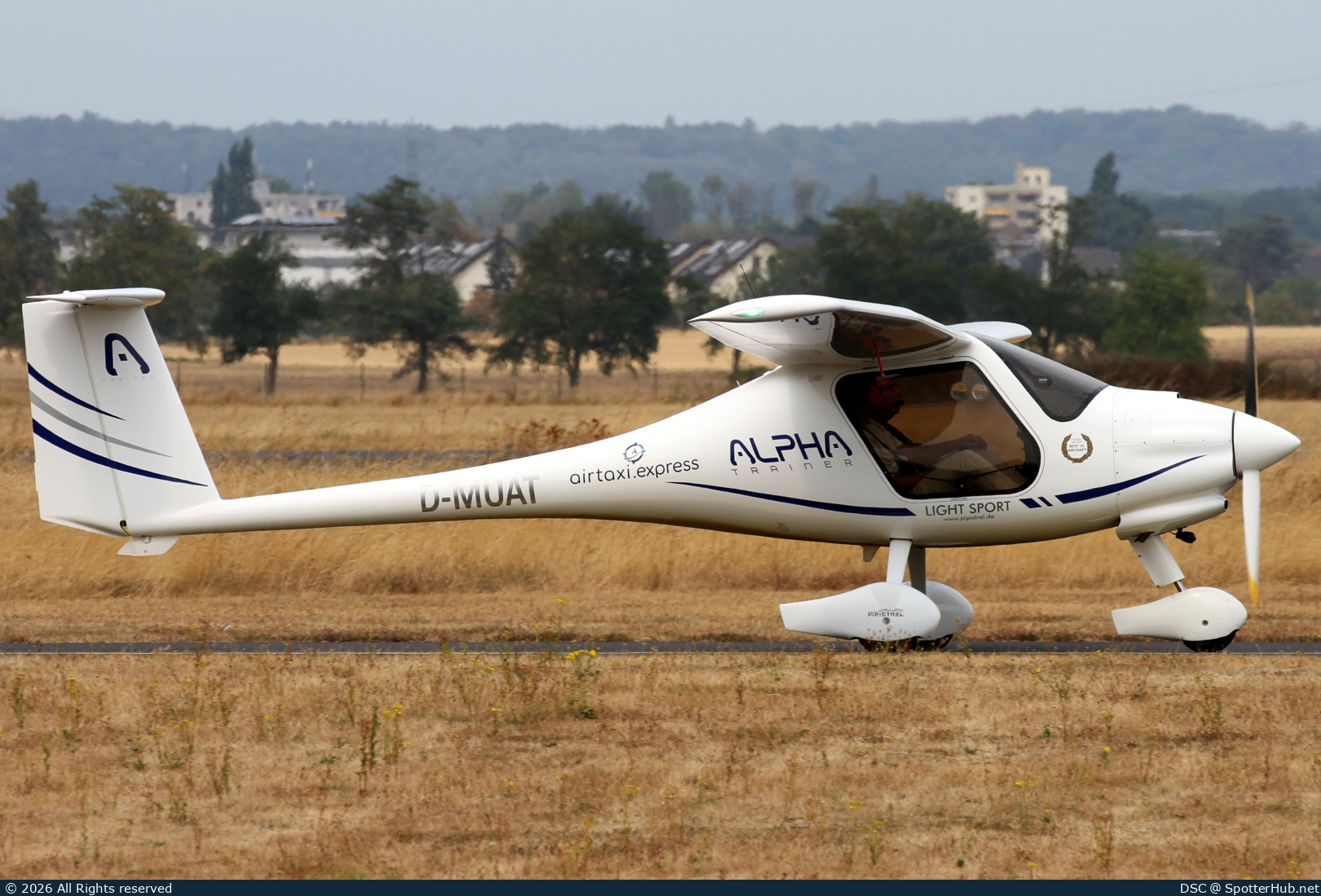 Photo of D-MUAT - Pipistrel Alpha Trainer operated by airtaxi.express