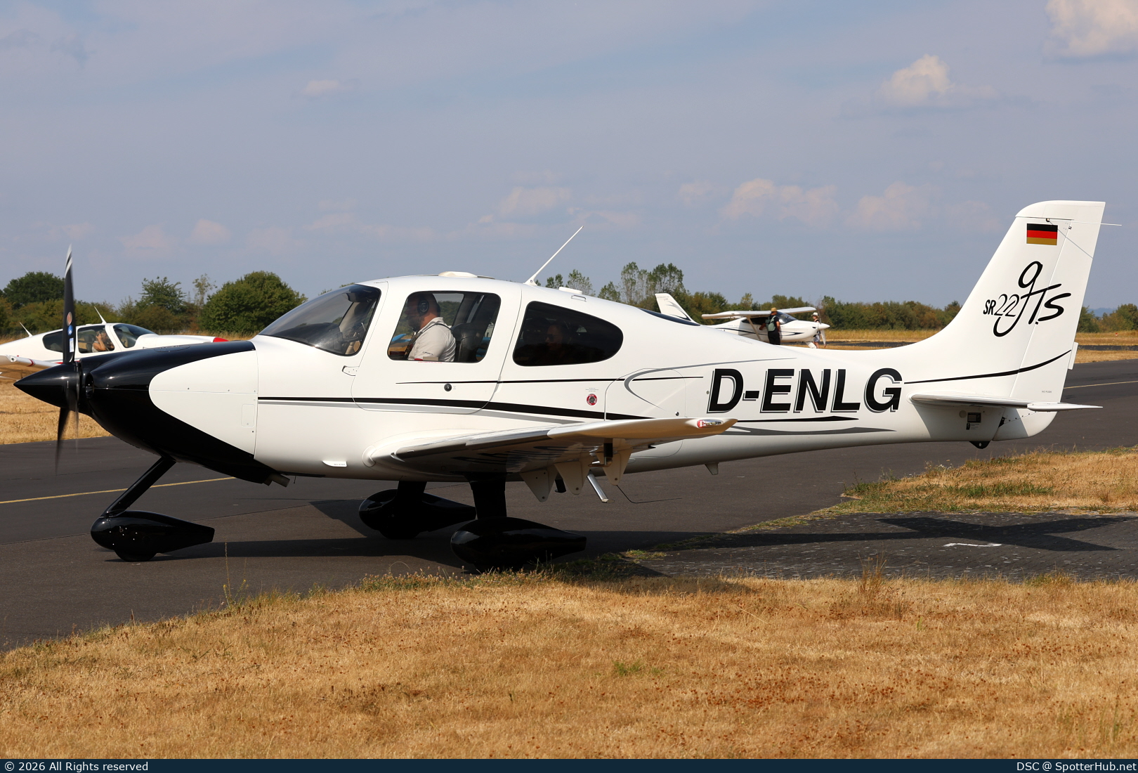 Photo of D-ENLG - Cirrus SR22 G2 GTS operated by Private