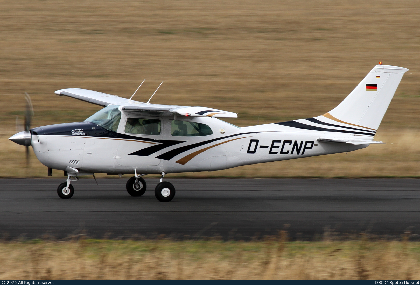 Photo of D-ECNP - Cessna T210K Turbo Centurion operated by Private