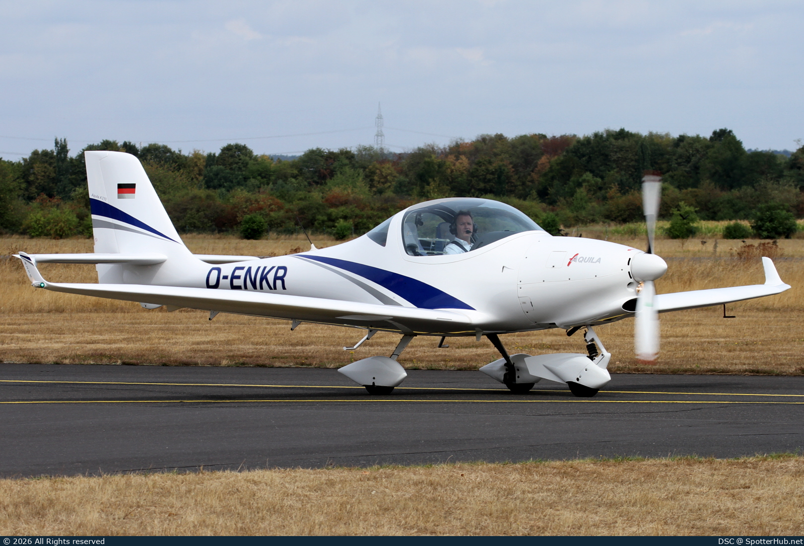Photo of D-ENKR - Aquila A210 operated by Flight Center Hannover